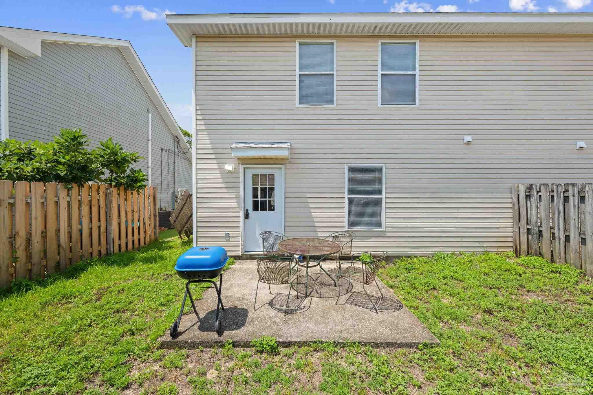 2138 Tom St # 2138 Navarre FL 32566