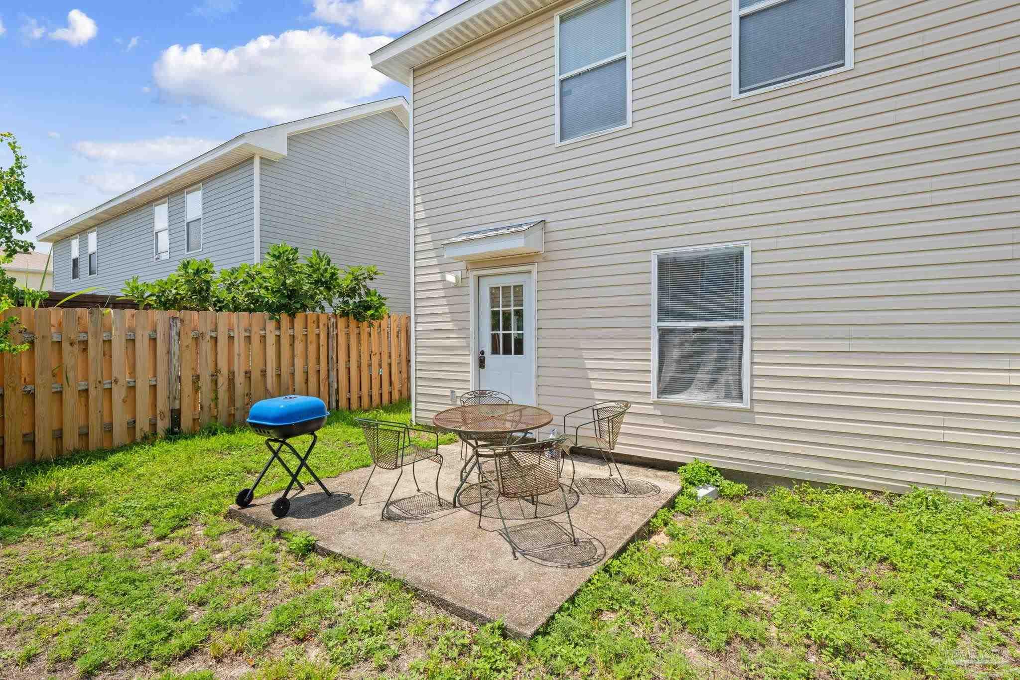 2138 Tom St # 2138 Navarre FL 32566