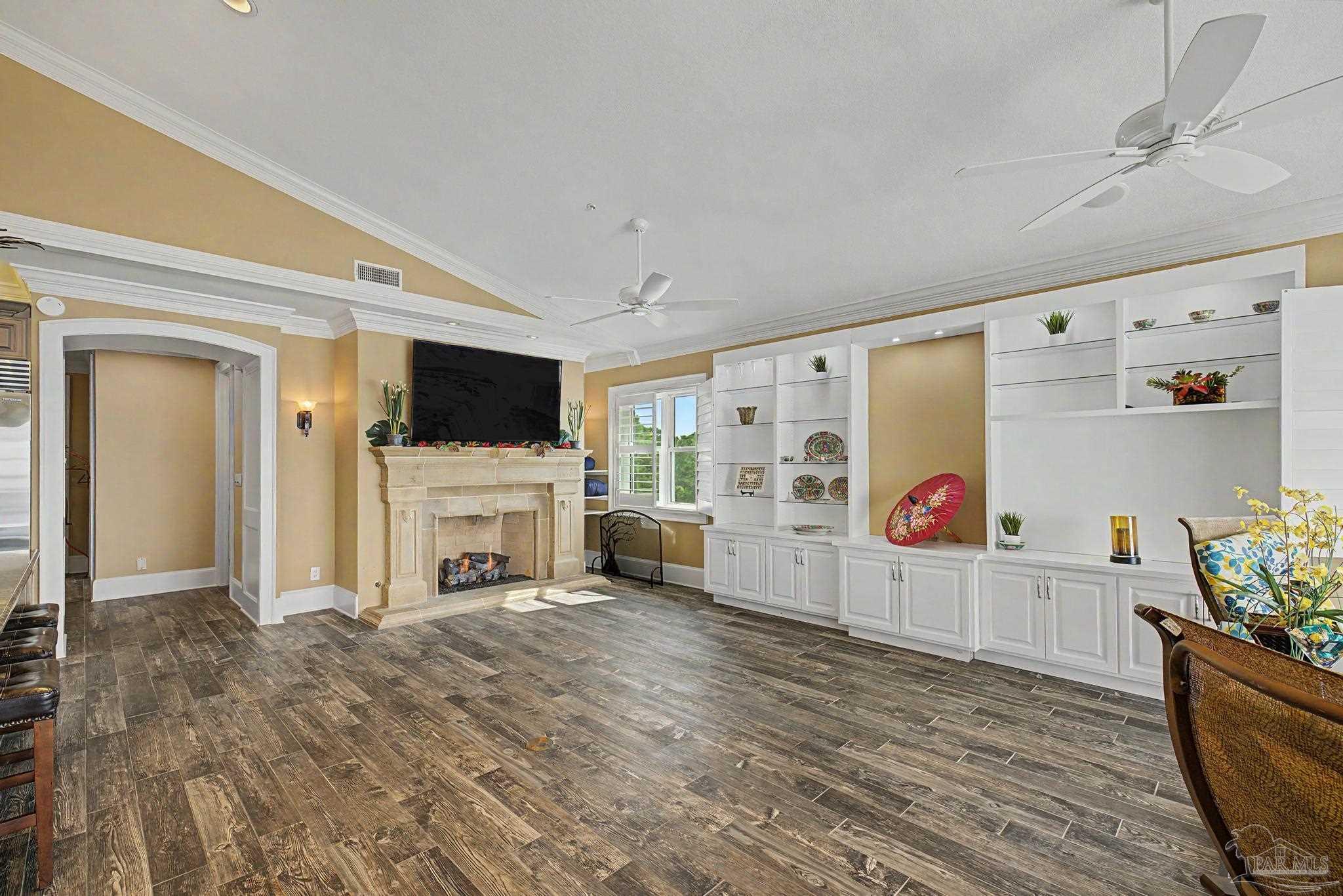 4050 Indigo Dr # 301 Pensacola FL 32507