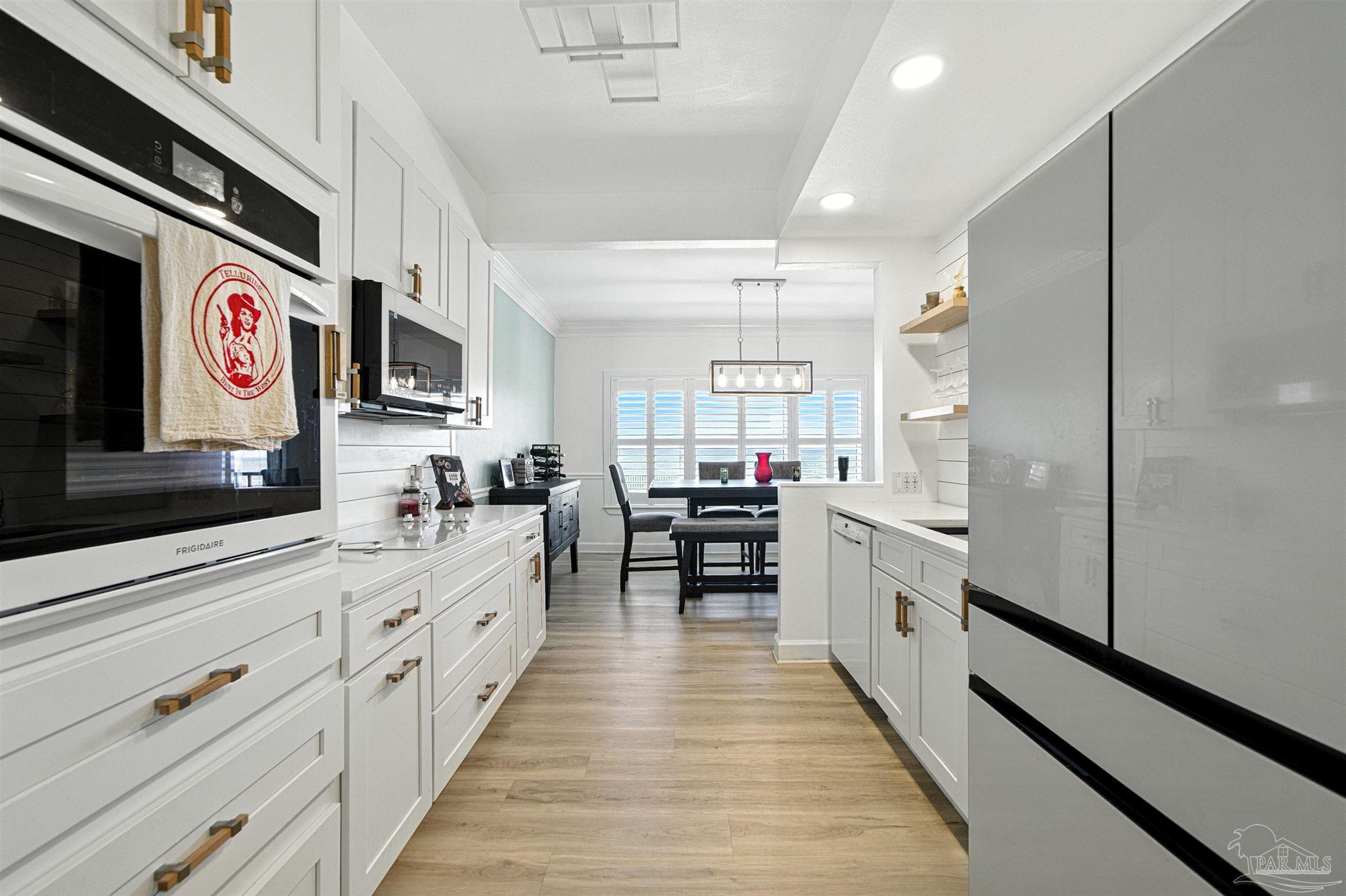 80 Baybridge Dr # B Gulf Breeze FL 32561