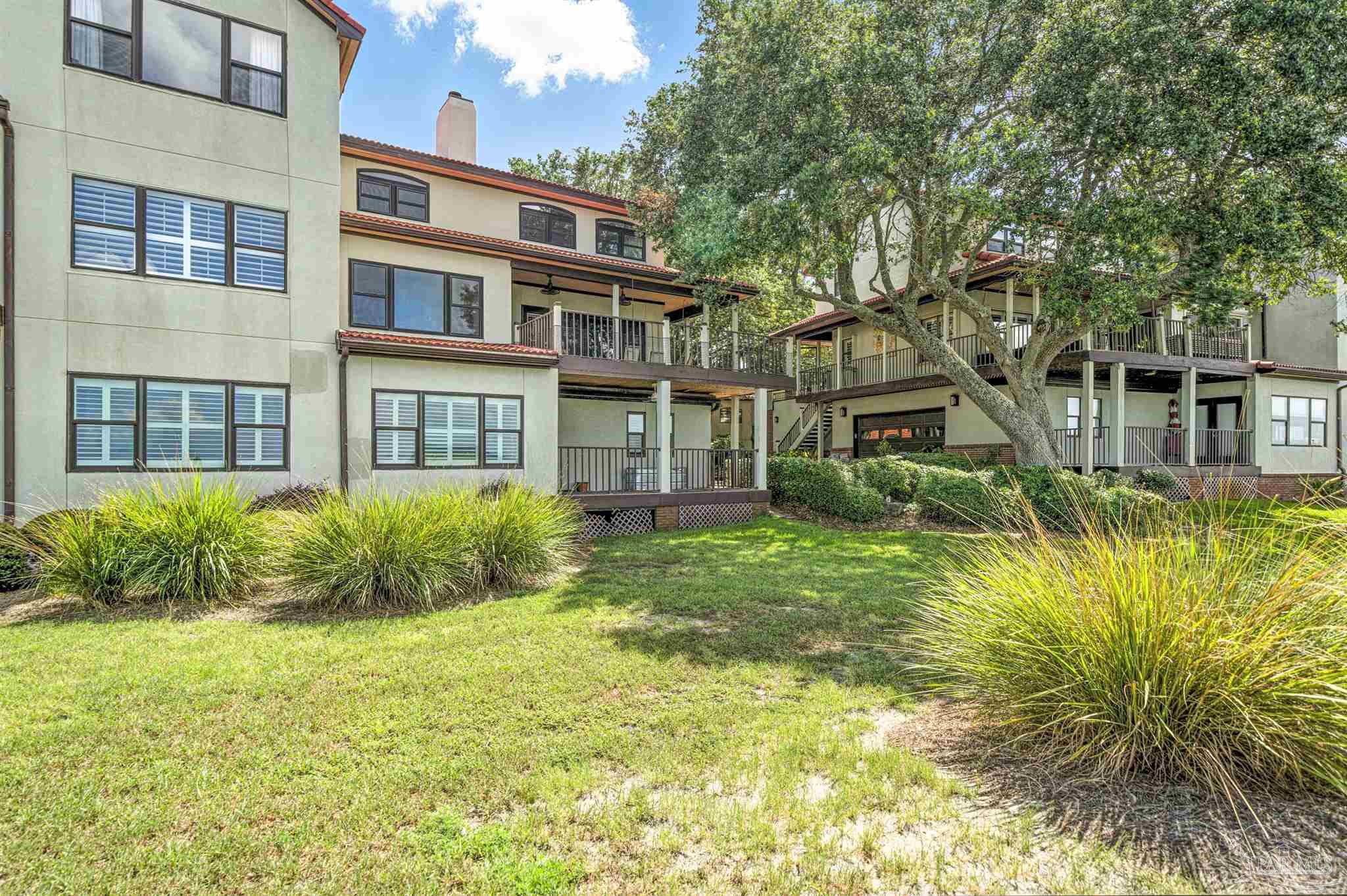 80 Baybridge Dr # B Gulf Breeze FL 32561