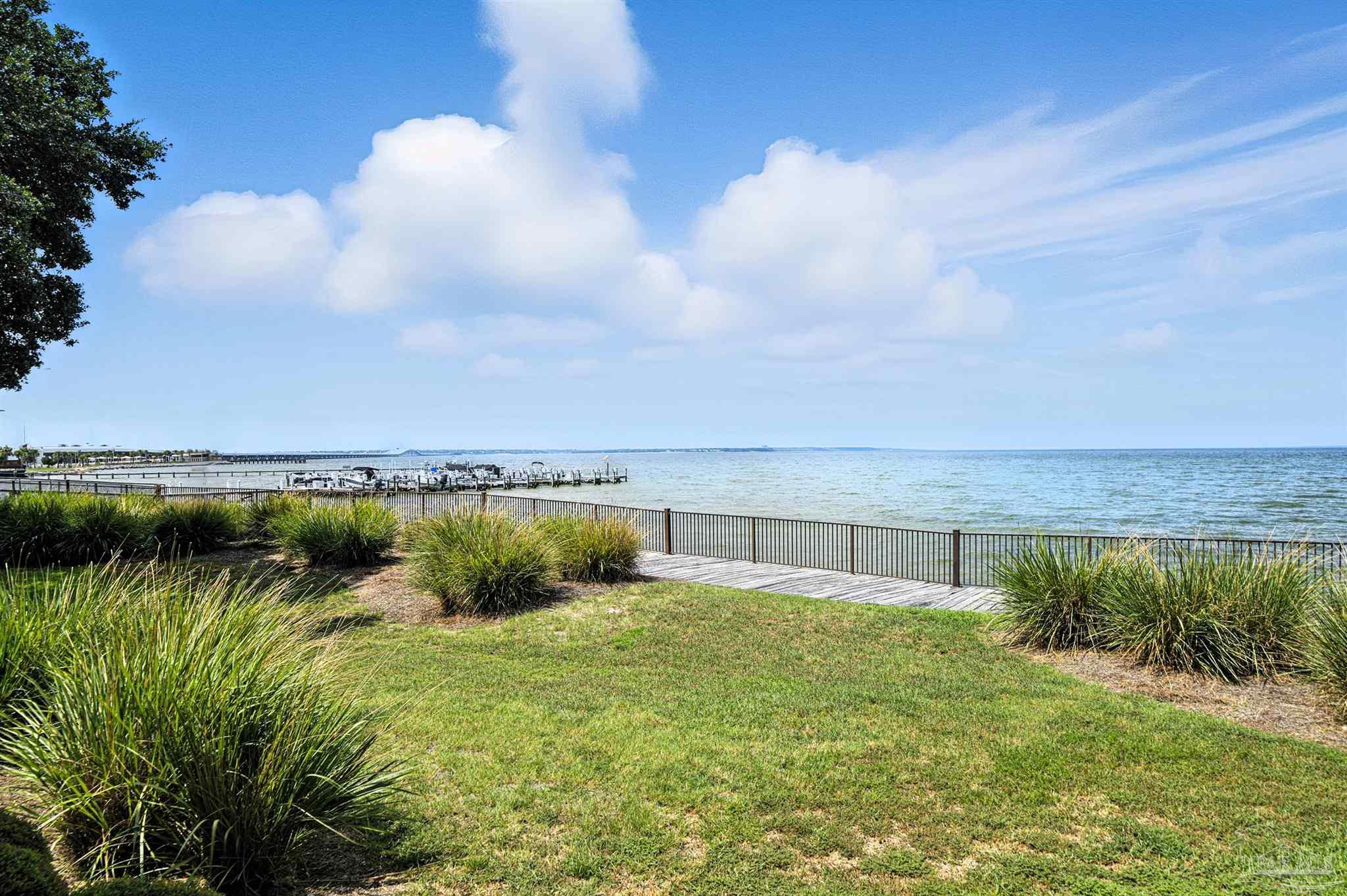 80 Baybridge Dr # B Gulf Breeze FL 32561