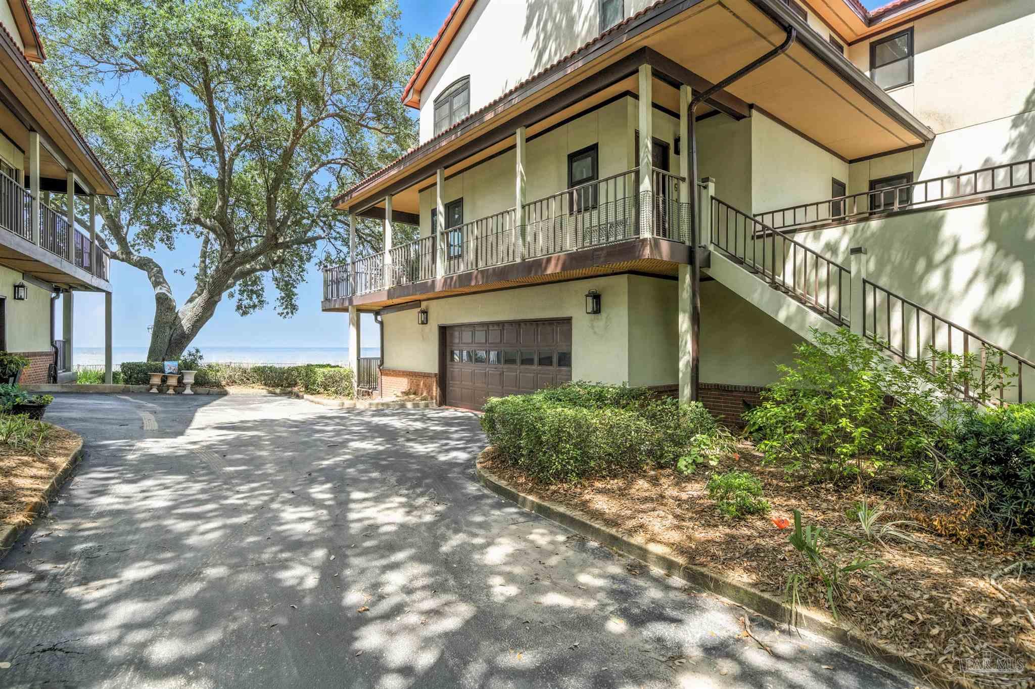 80 Baybridge Dr # B Gulf Breeze FL 32561