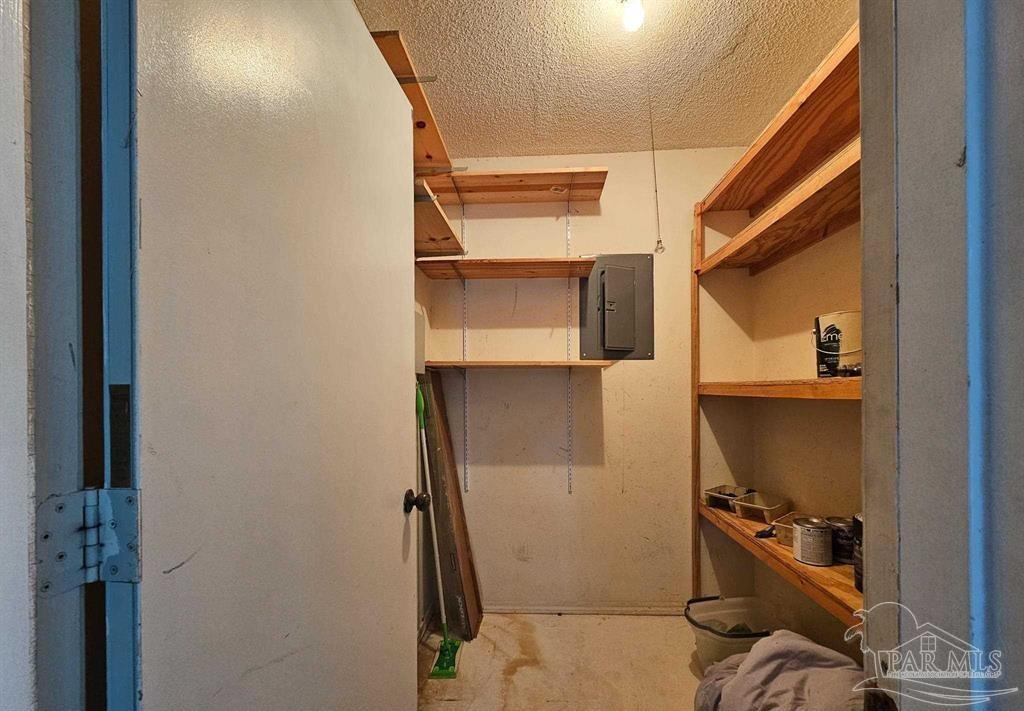 601 E Burgess # D6 Pensacola FL 32504