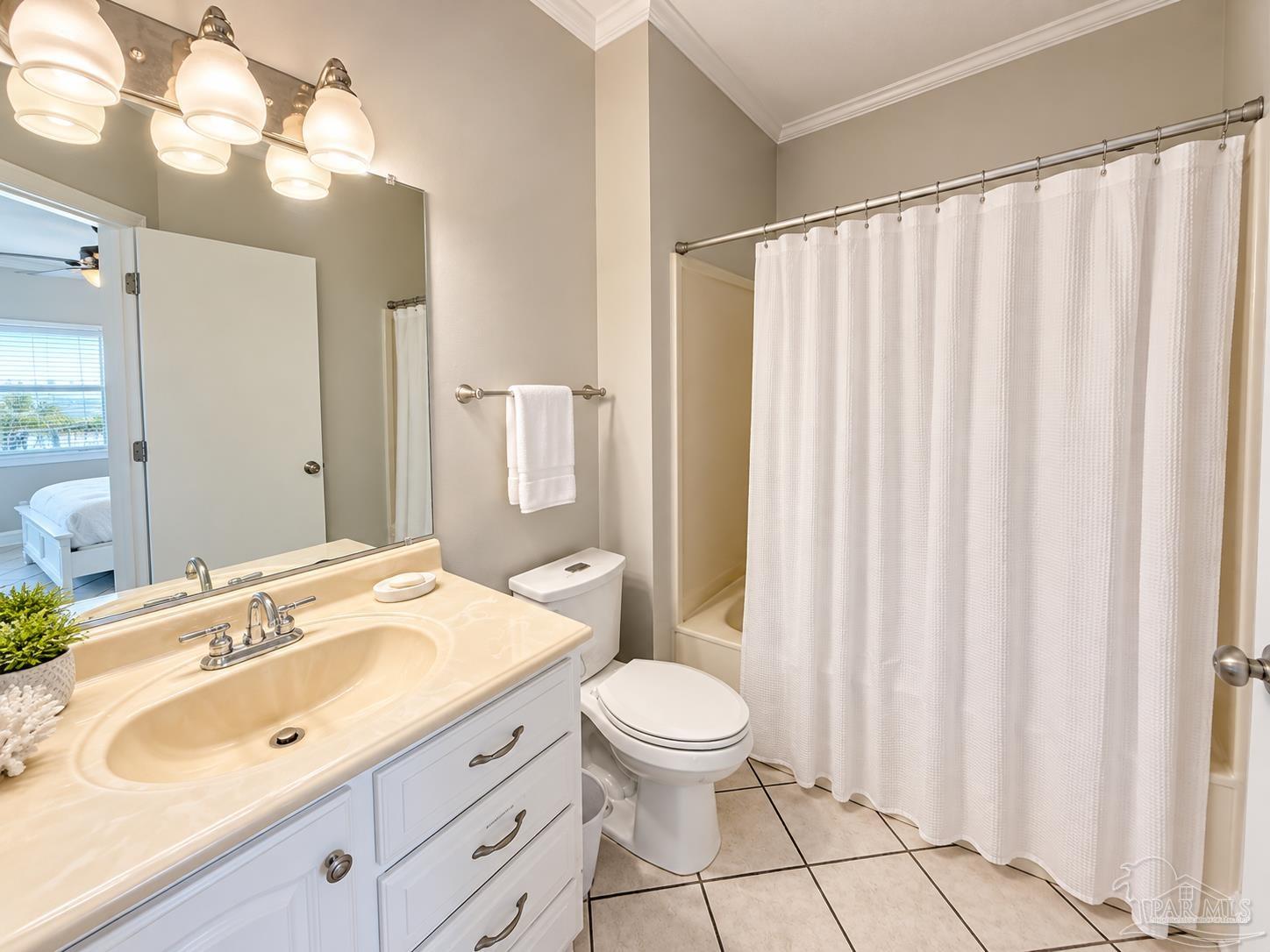 1150 Ft Pickens Rd # D2 Pensacola Beach FL 32561