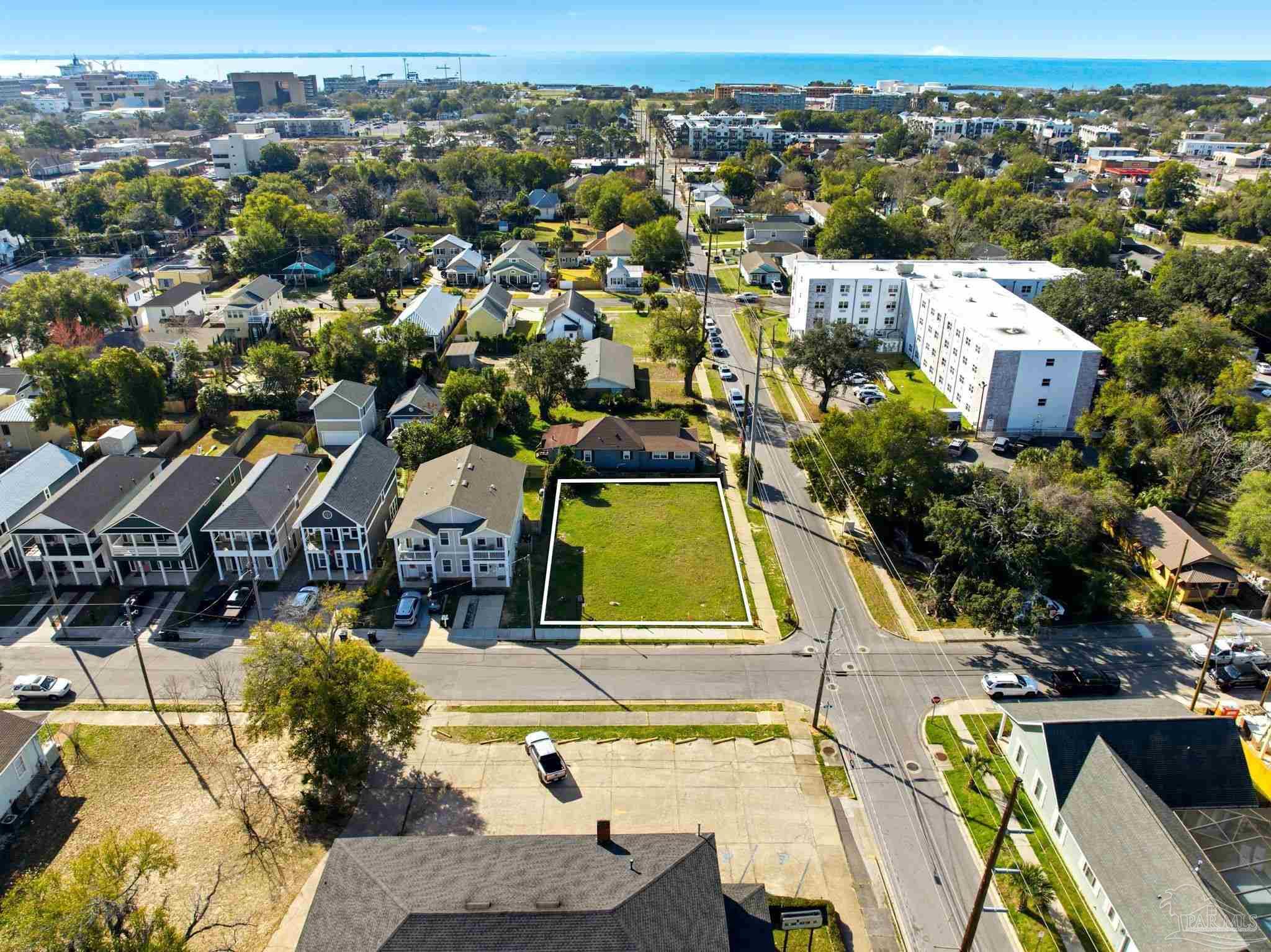 000 W Wright Street Pensacola FL 32501