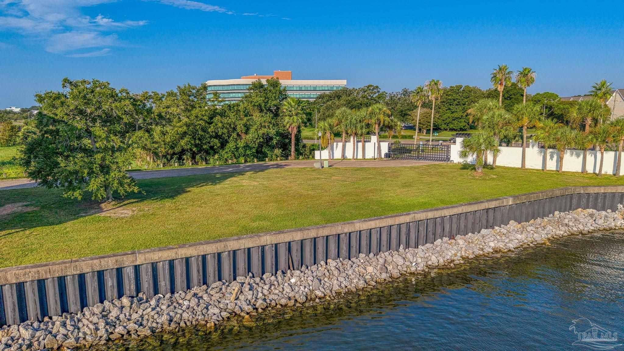 4 Wharf Avenue Pensacola FL 32502