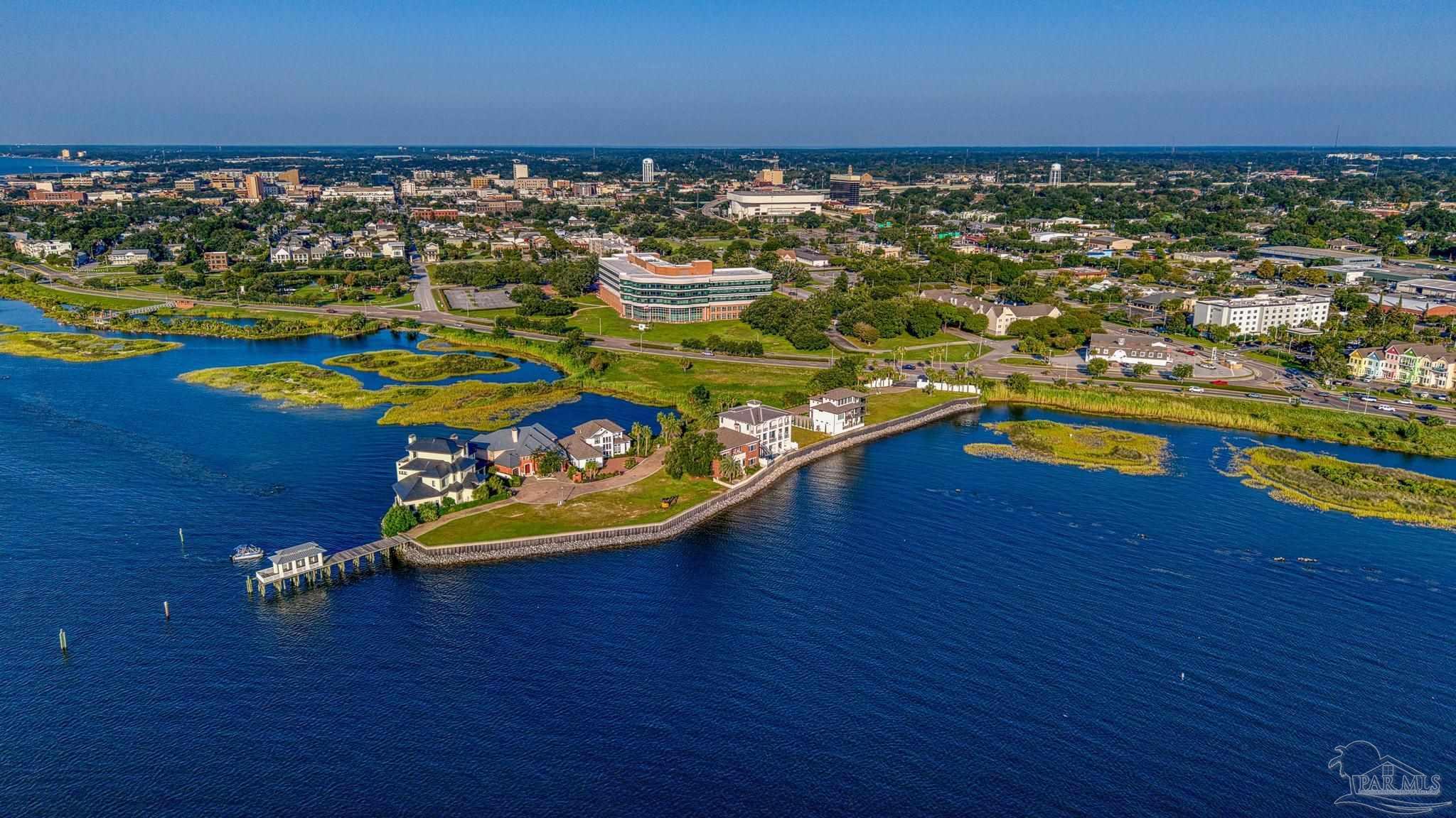 4 Wharf Avenue Pensacola FL 32502