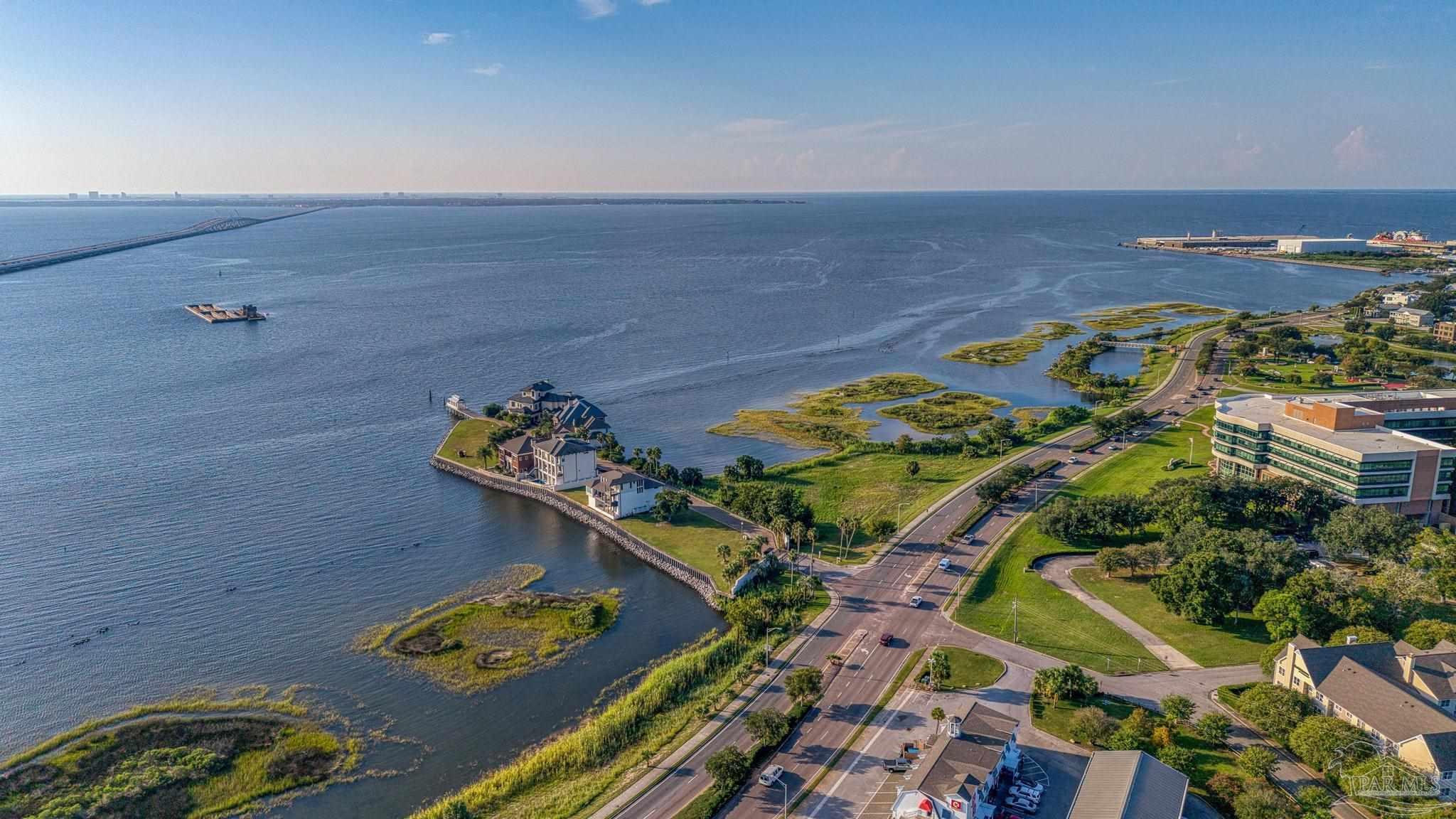 4 Wharf Avenue Pensacola FL 32502