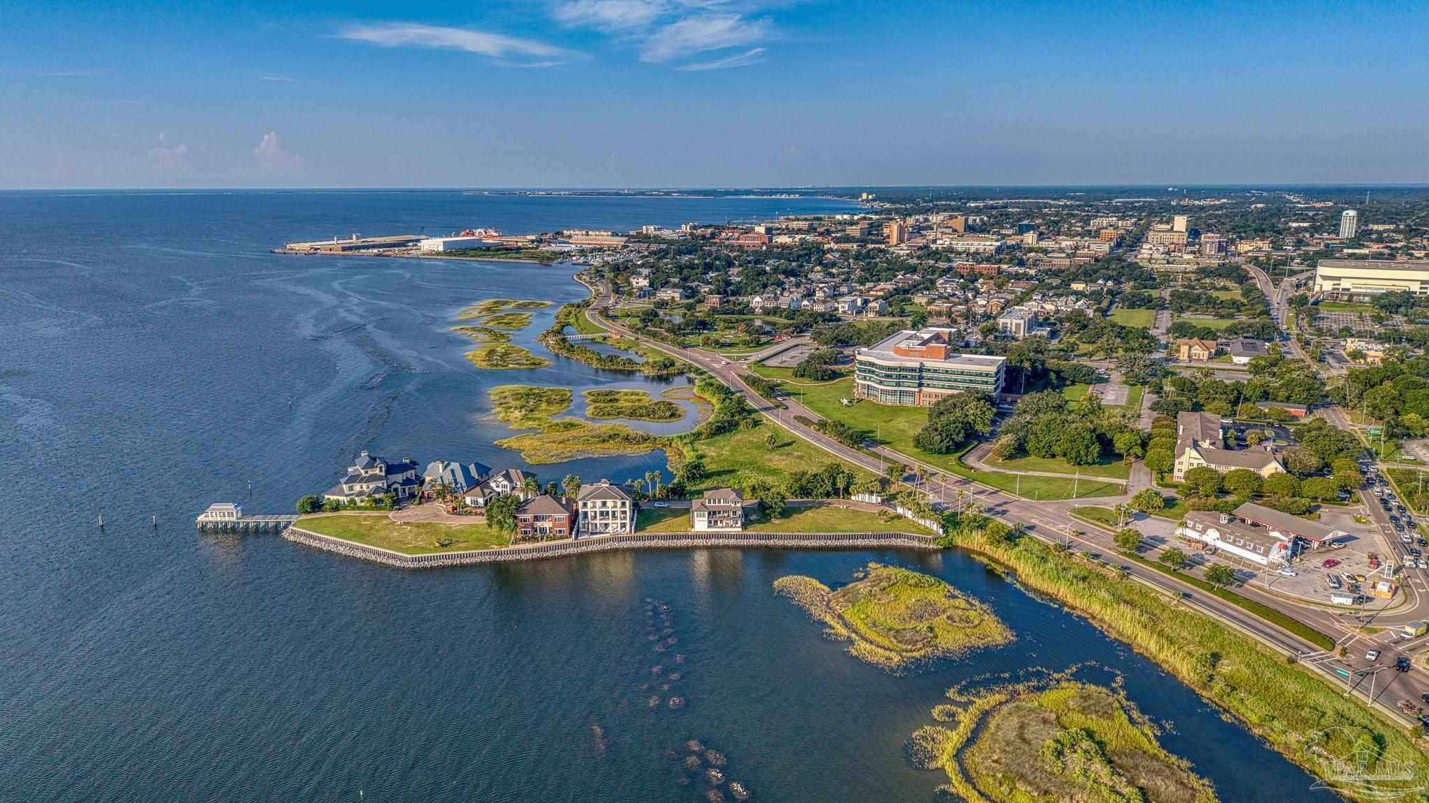 4 Wharf Avenue Pensacola FL 32502