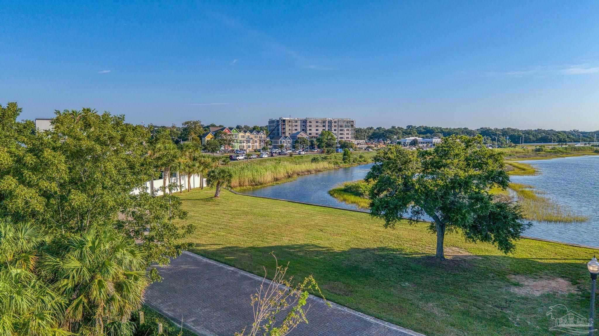 4 Wharf Avenue Pensacola FL 32502