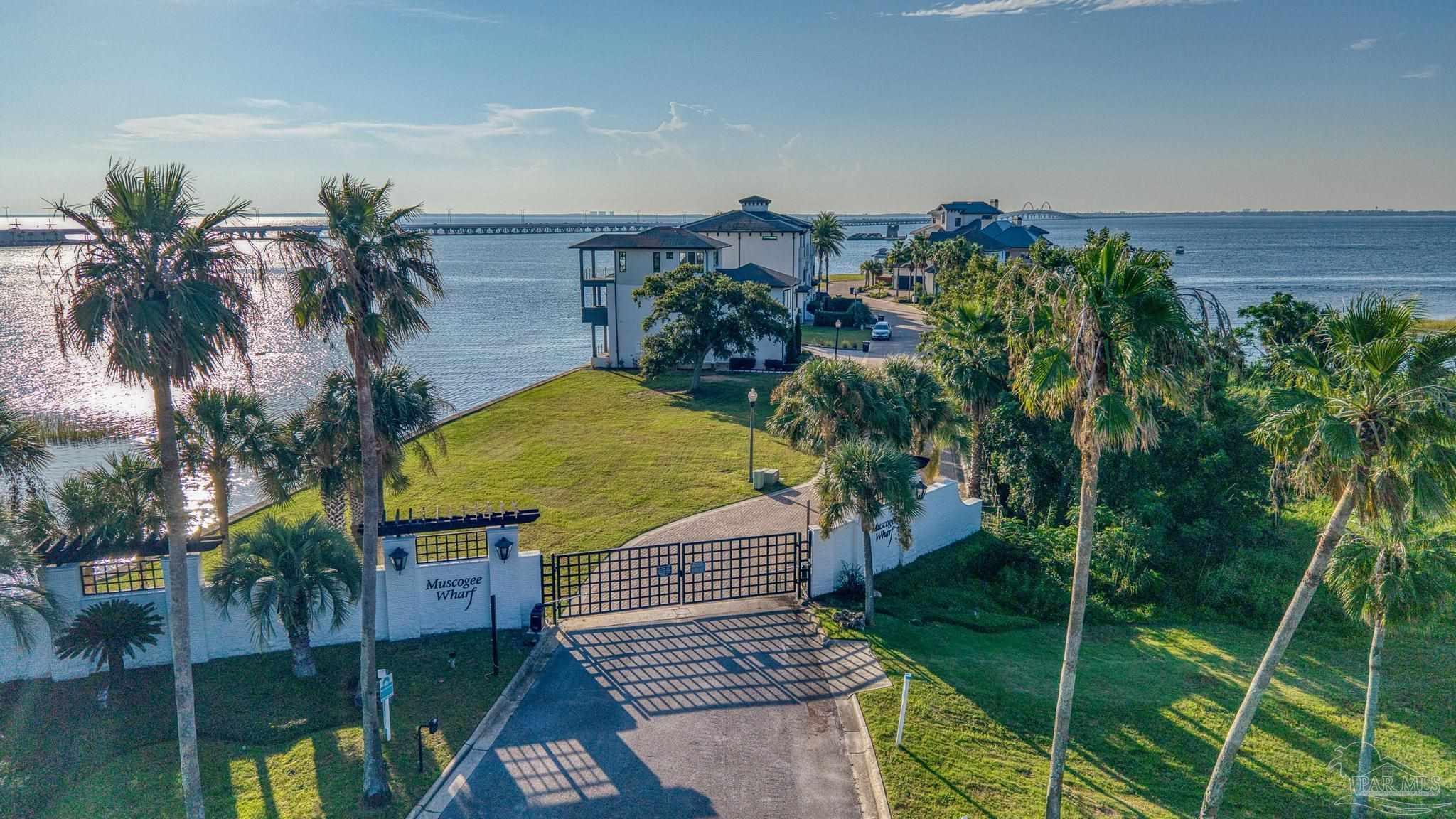 4 Wharf Avenue Pensacola FL 32502