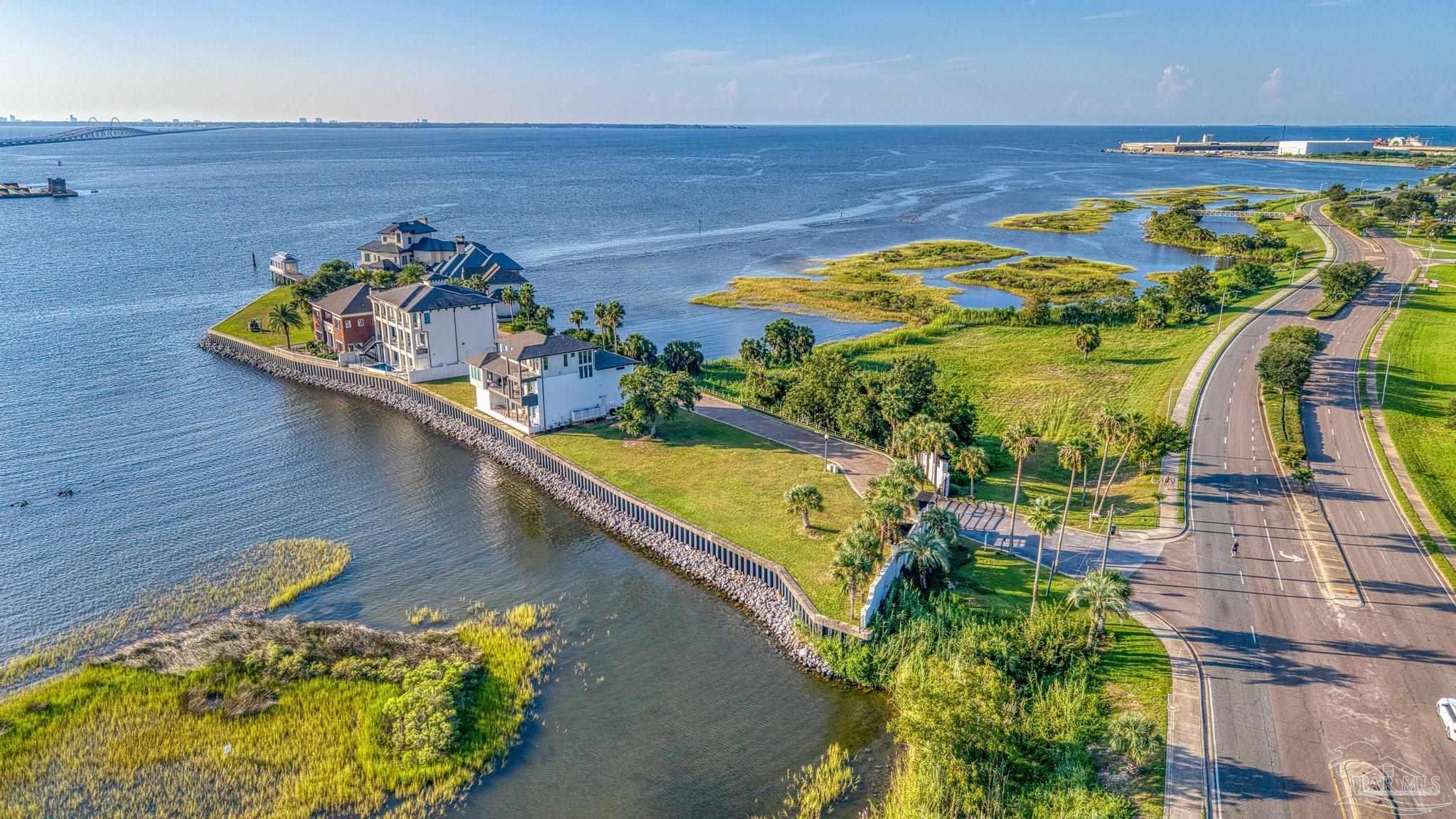 4 Wharf Avenue Pensacola FL 32502