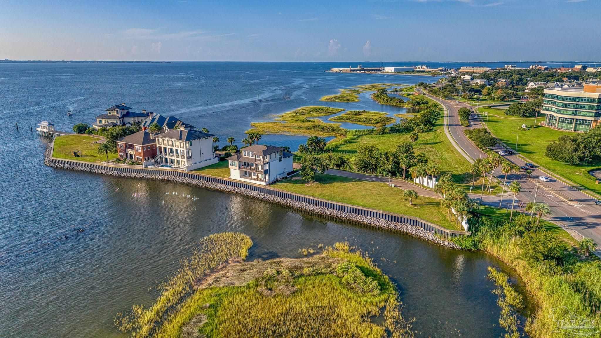 4 Wharf Avenue Pensacola FL 32502