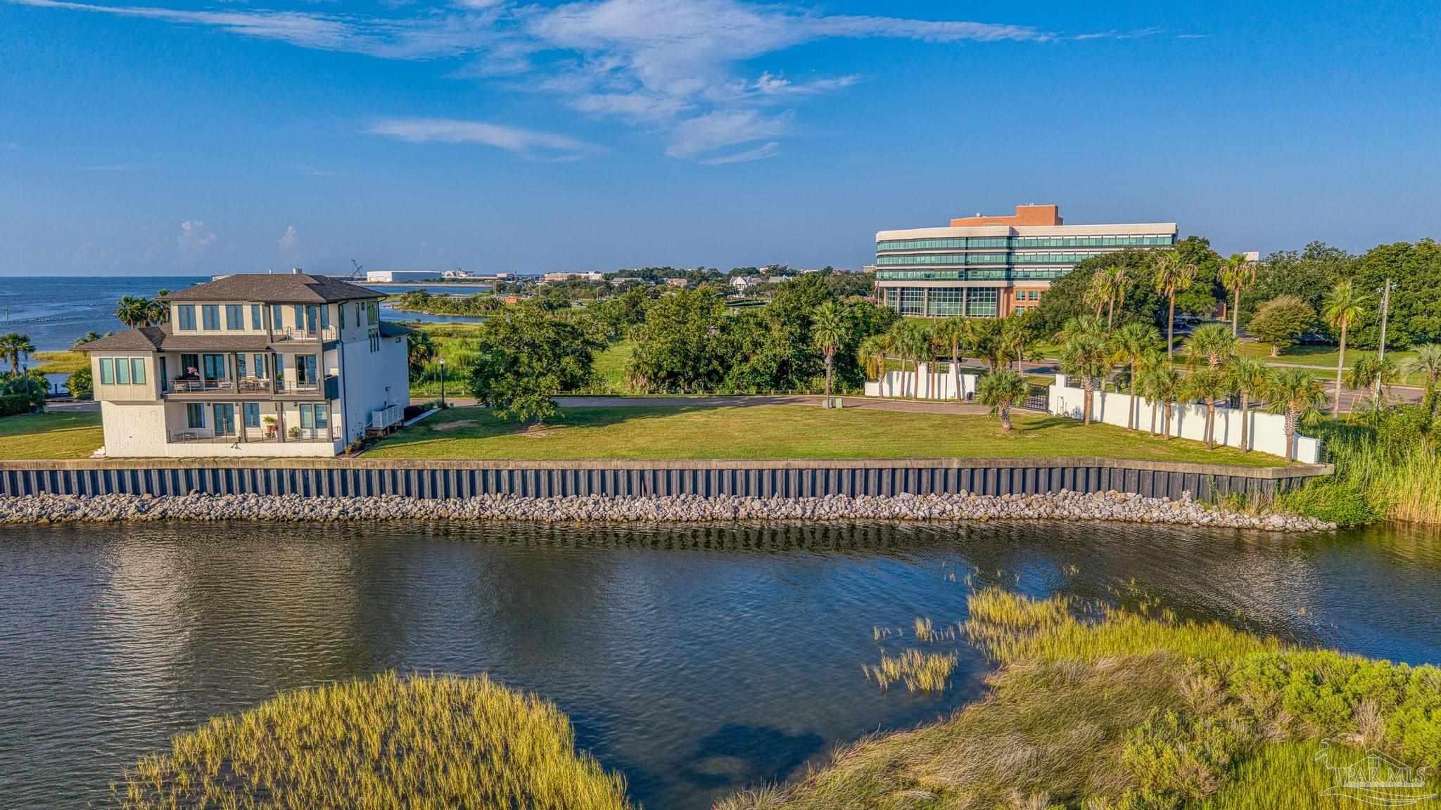 4 Wharf Avenue Pensacola FL 32502