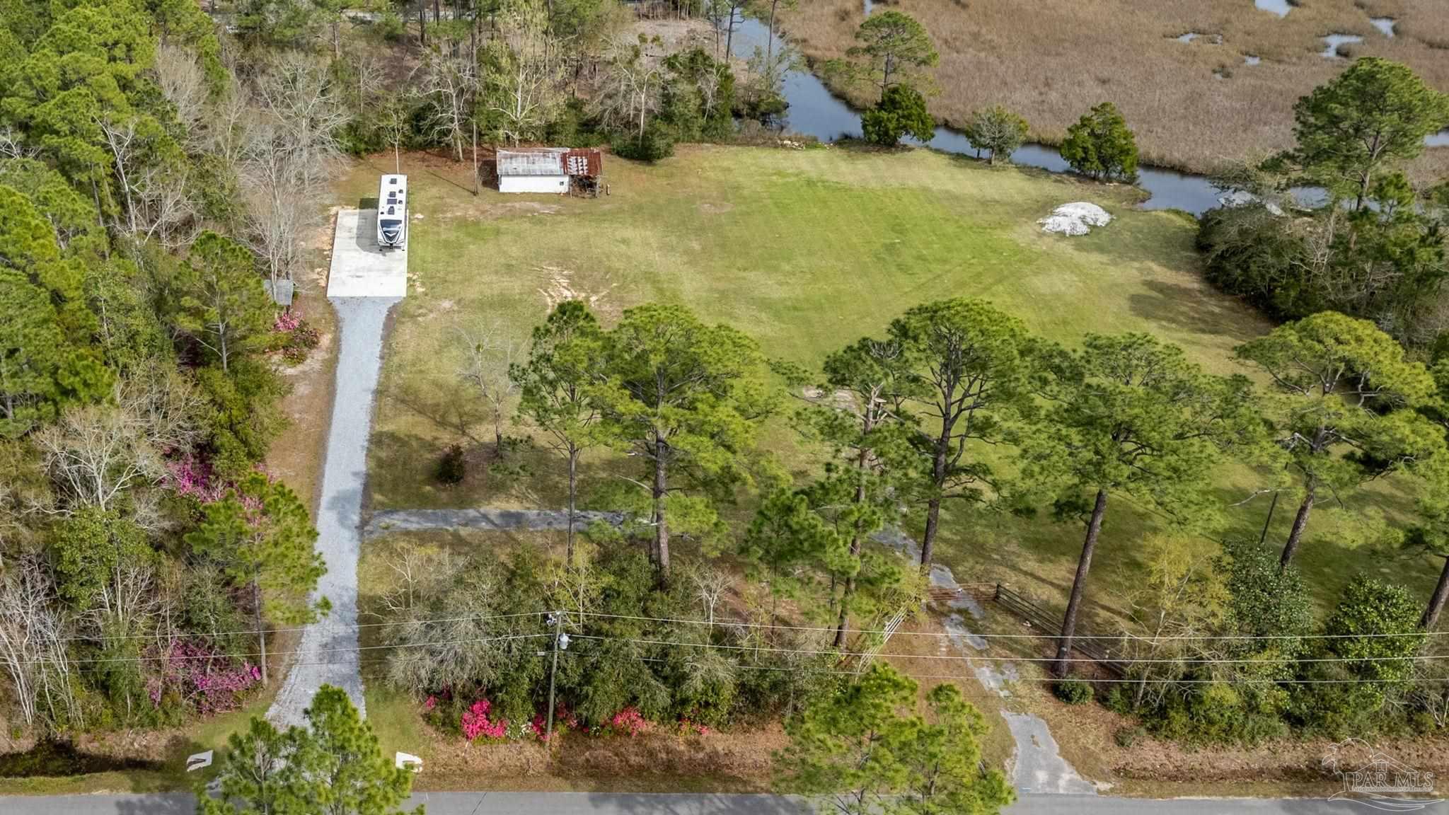 7524 Petersen Pt Road Milton FL 32583