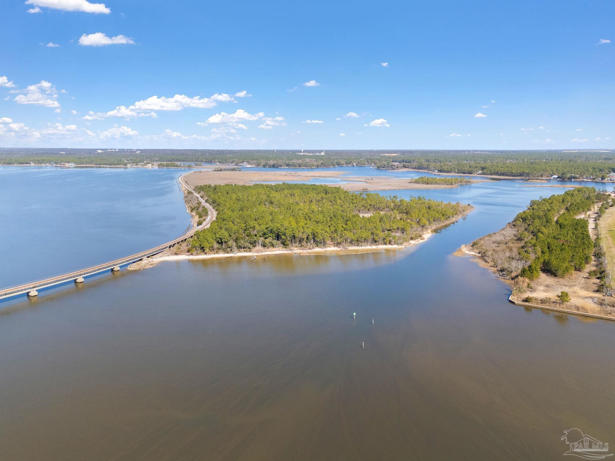Island Delmonte Drive Milton FL 32583