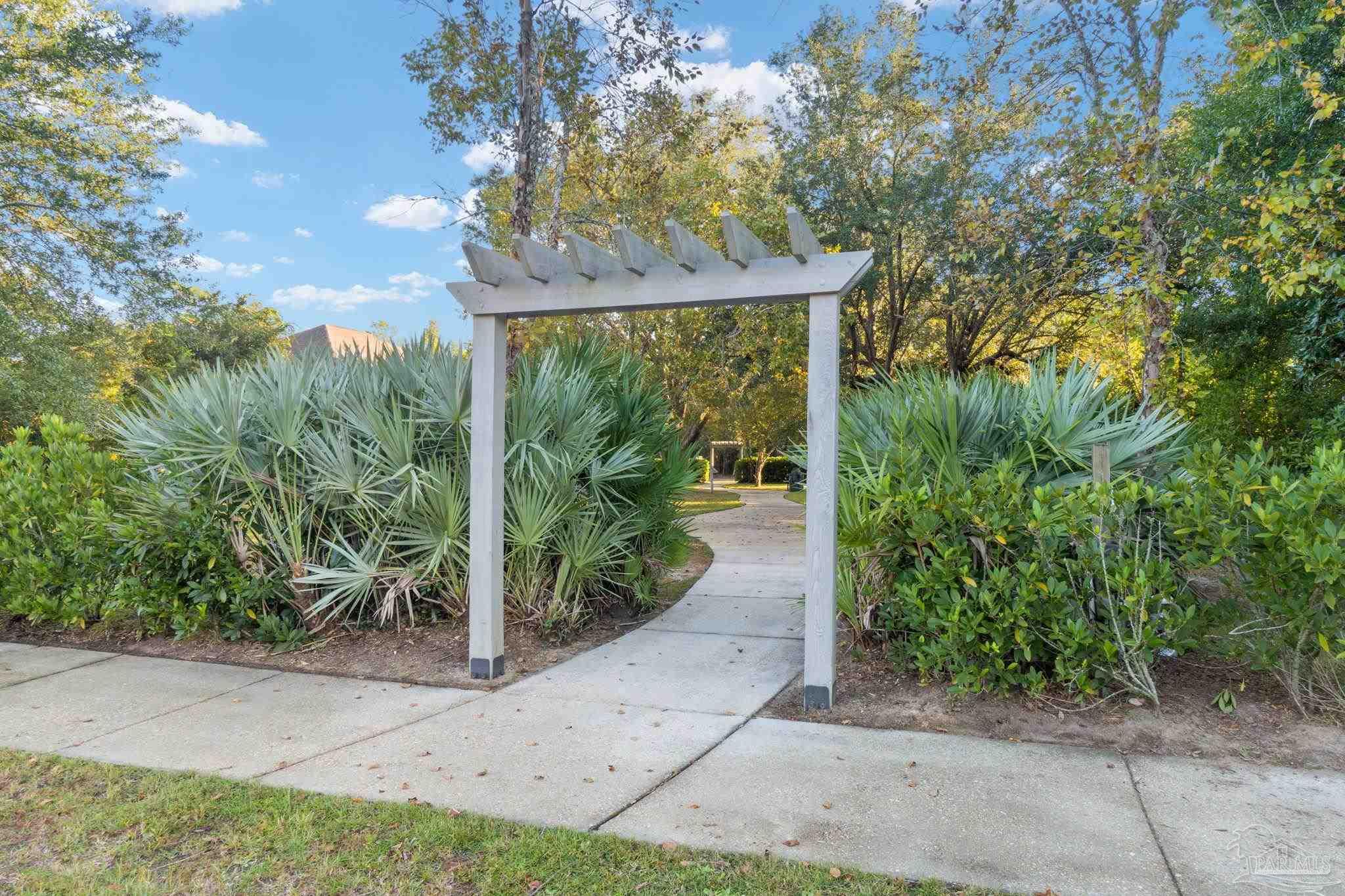 10687 Close Hauled Road Pensacola FL 32507
