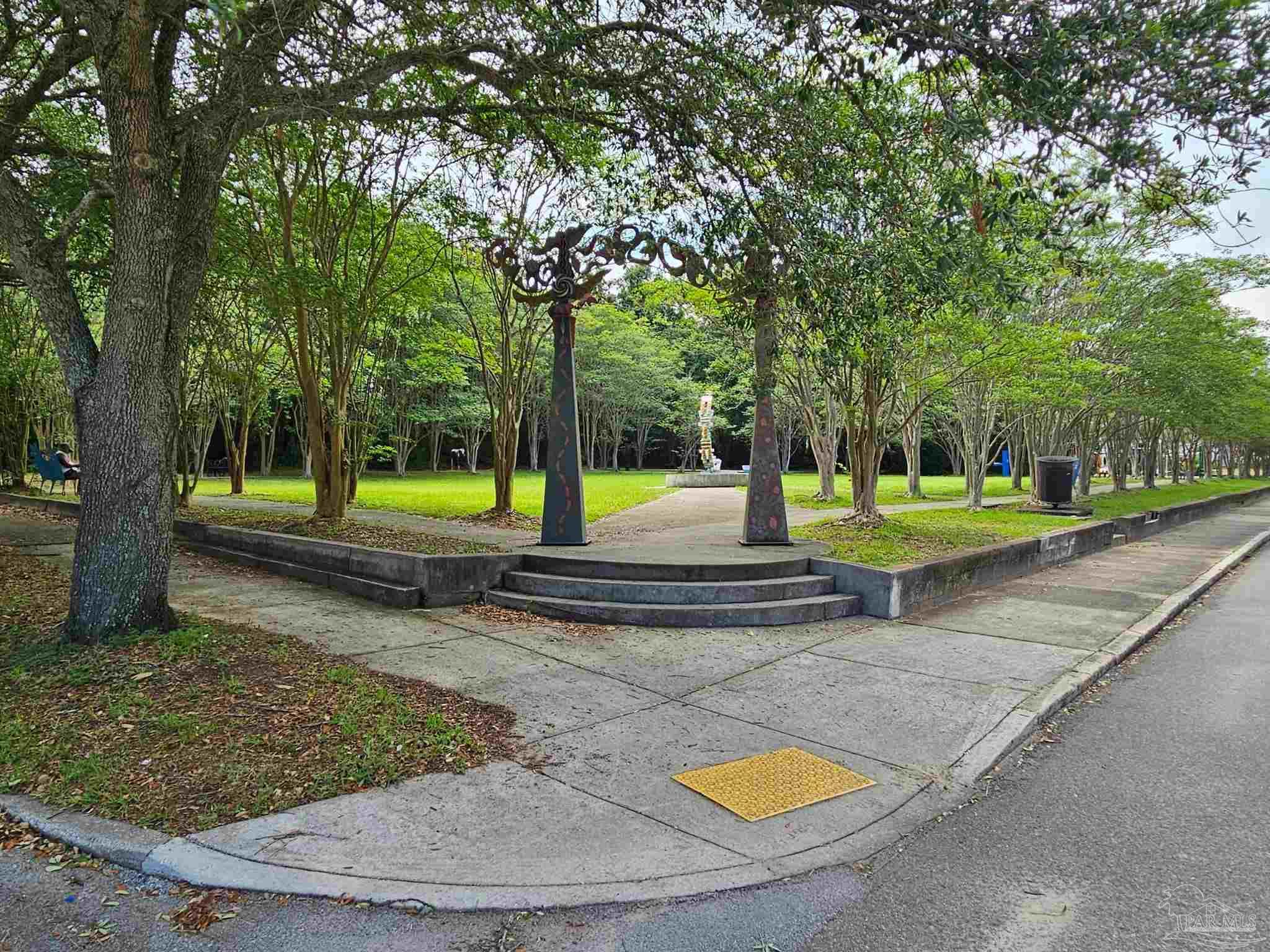 1000 Blk N Palafox Pensacola FL 32501