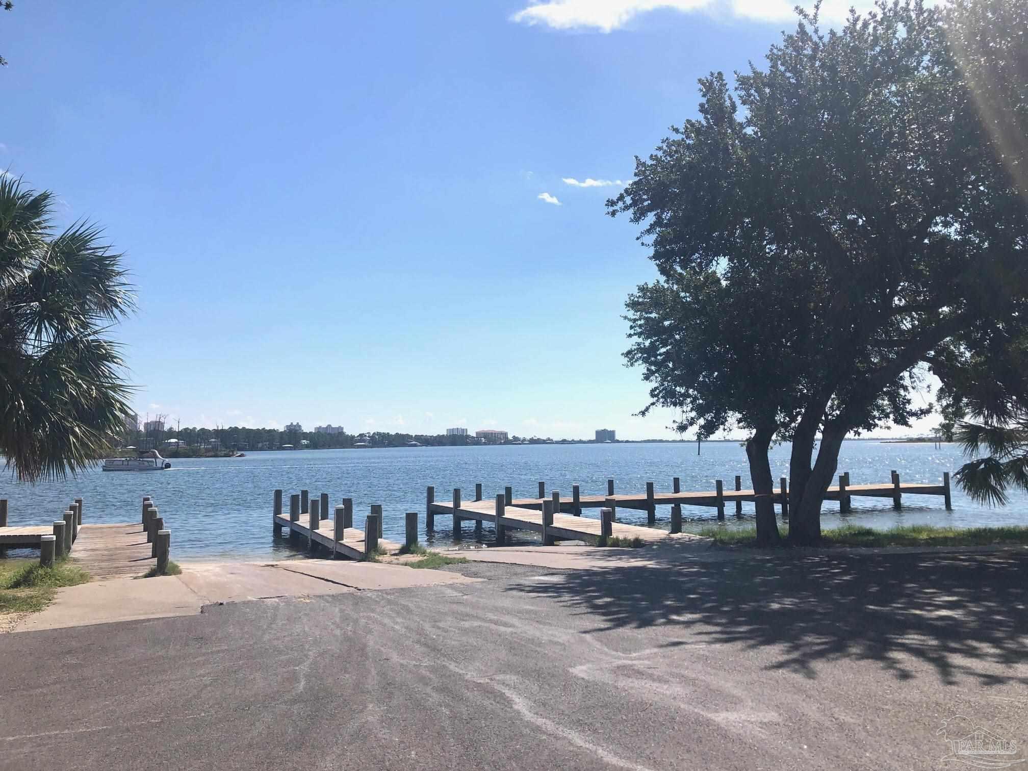 5500 Bob-o-link Drive Pensacola FL 32507