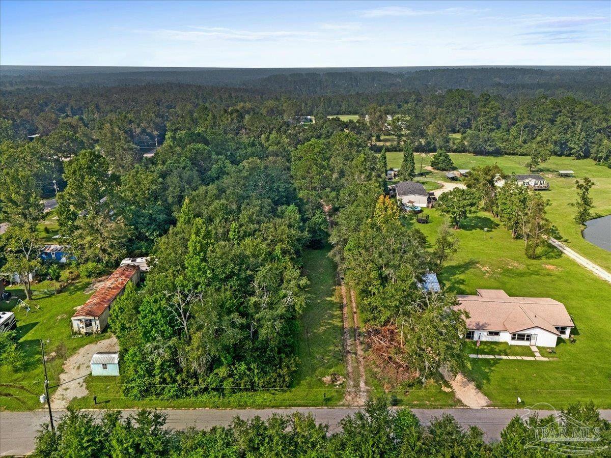 186 Desoto Road Cantonment FL 32533