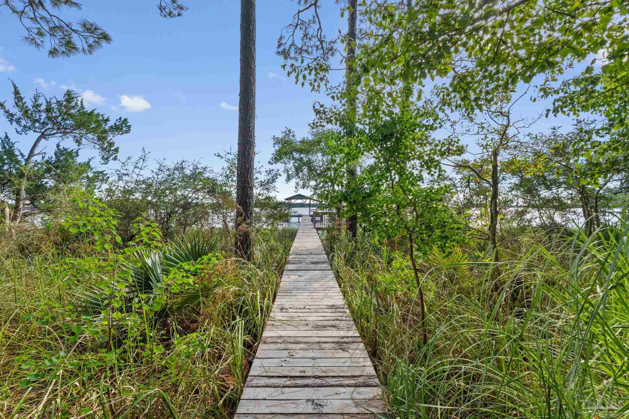 7107 Wells Avenue Navarre FL 32566