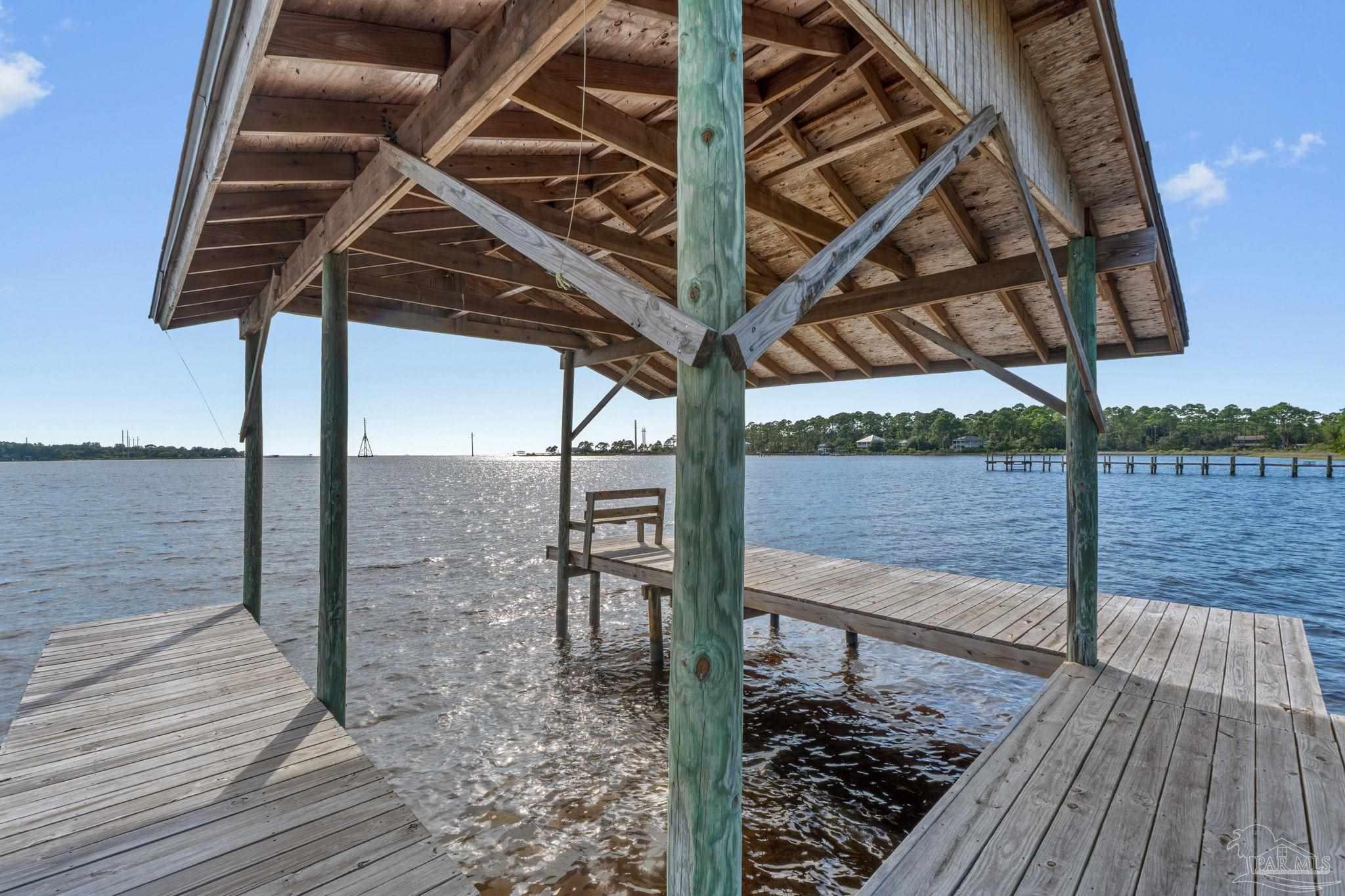 7107 Wells Avenue Navarre FL 32566
