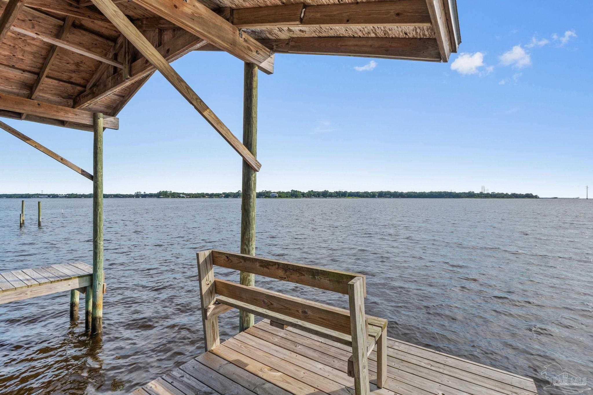 7107 Wells Avenue Navarre FL 32566