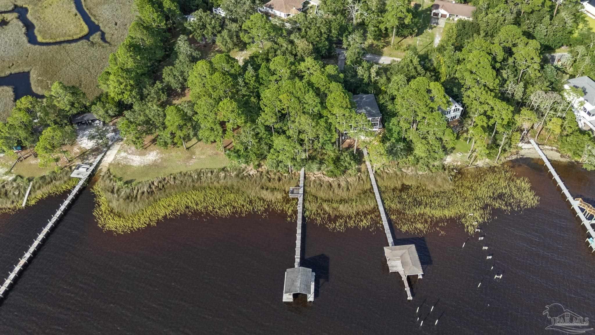 7107 Wells Avenue Navarre FL 32566