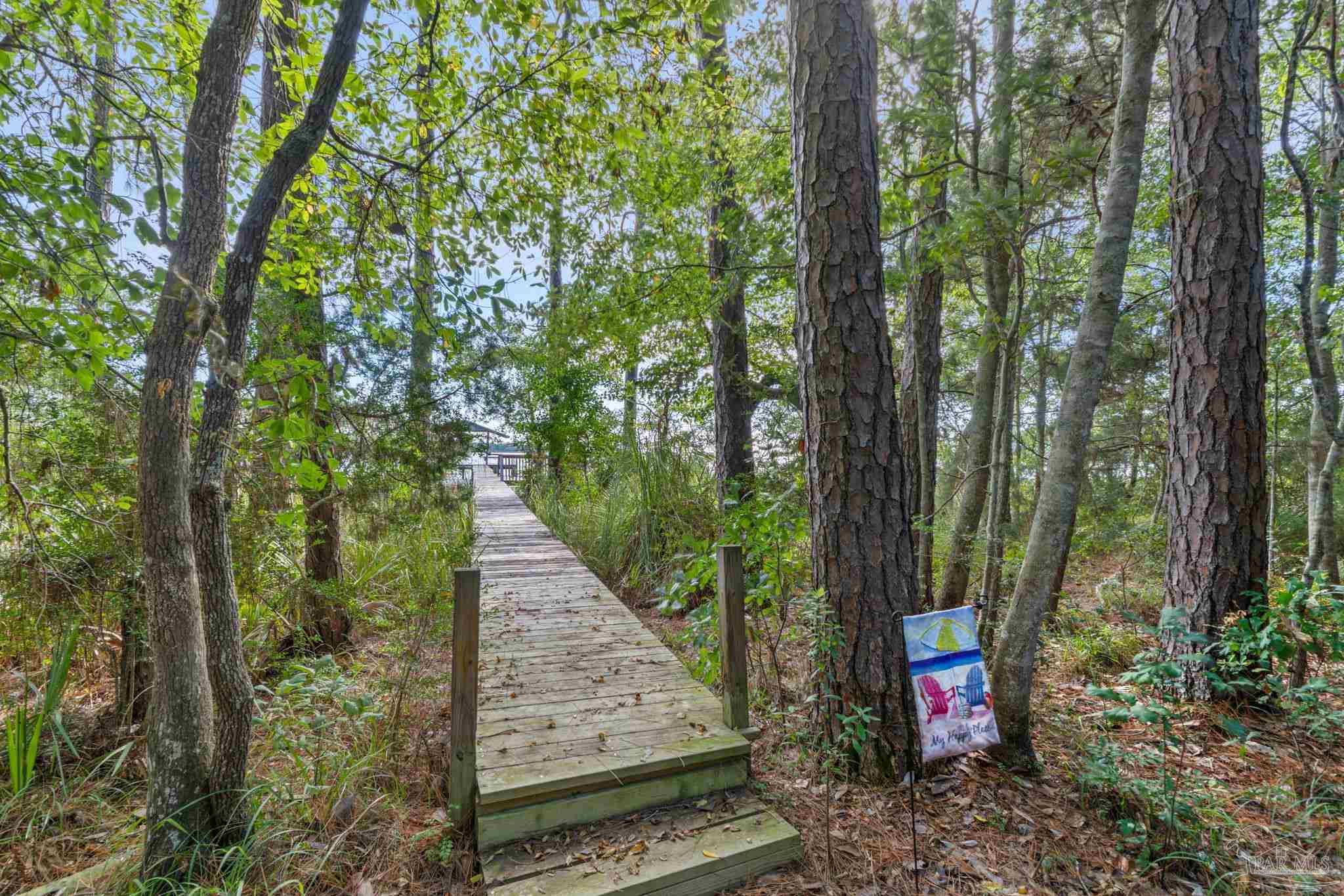 7107 Wells Avenue Navarre FL 32566