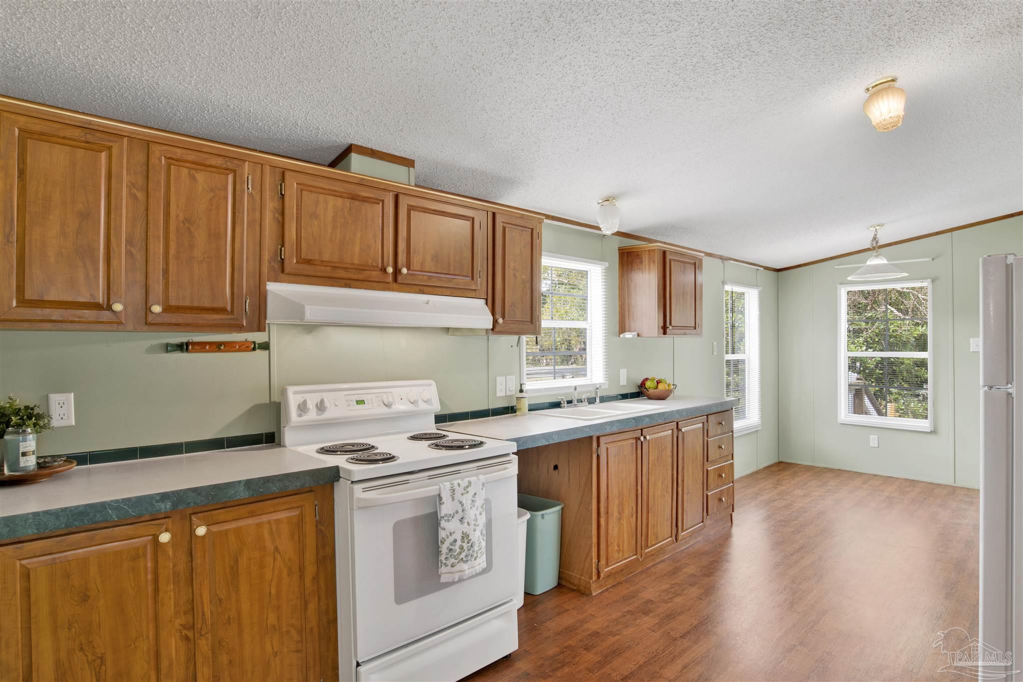 6807 Lillian Highway Pensacola FL 32506