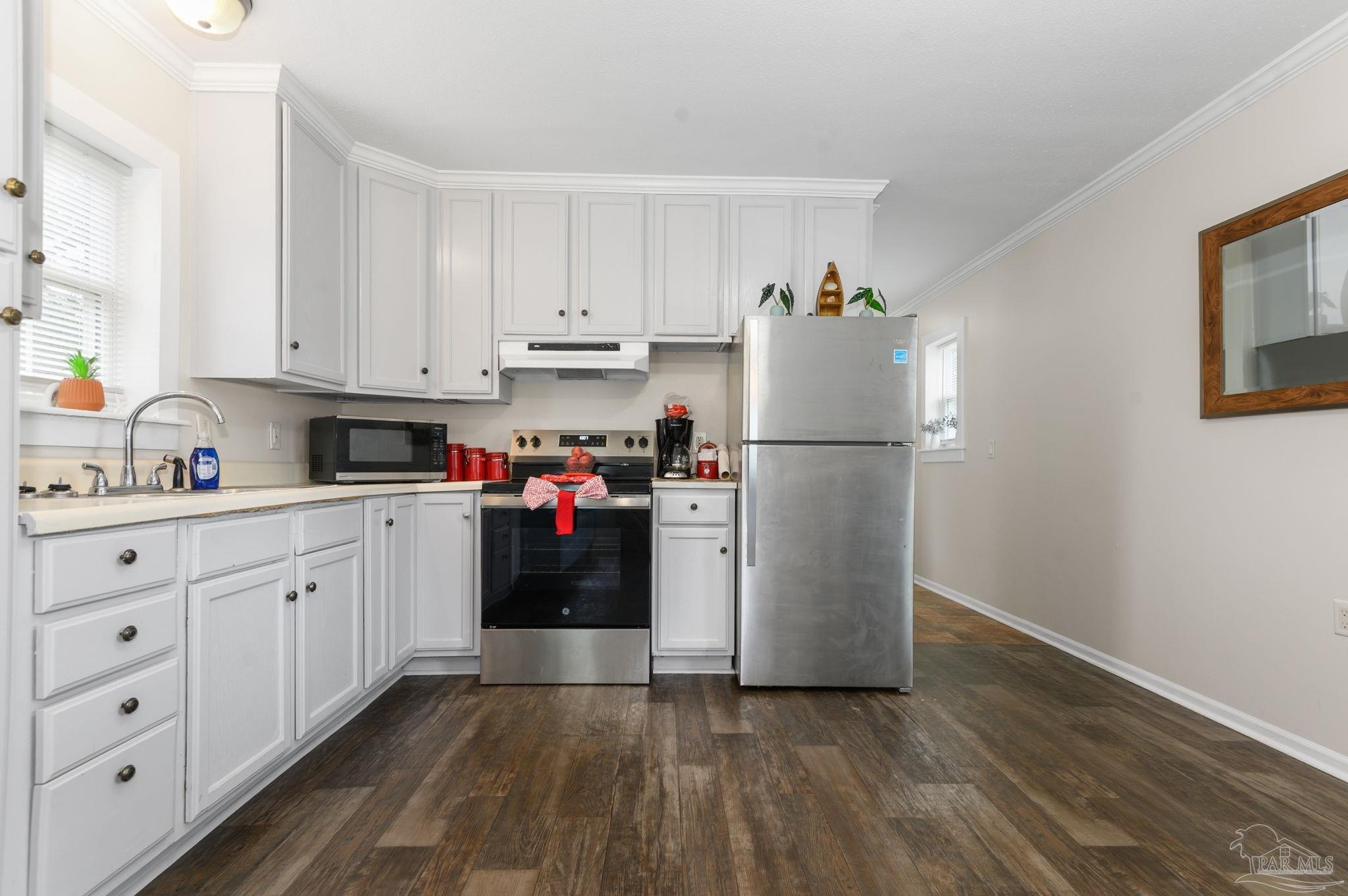 9433 Gulf Beach Highway Pensacola FL 32507