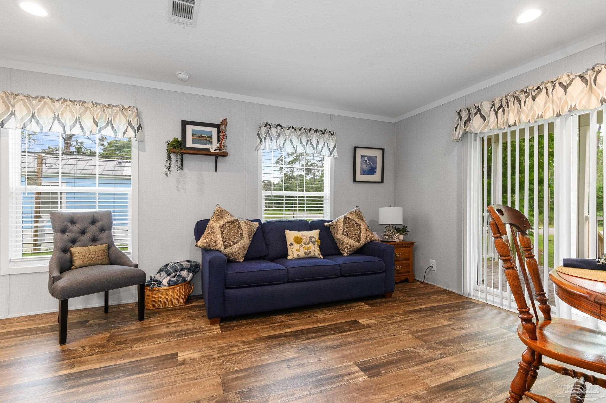 9429 Gulf Beach Highway Pensacola FL 32507