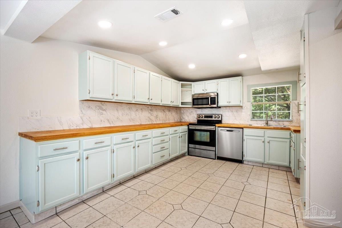 12400 Wildlife Road Holt FL 32564