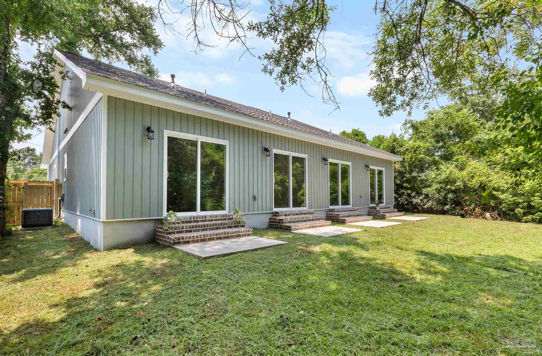 306 & 308 N E Street Pensacola FL 32501