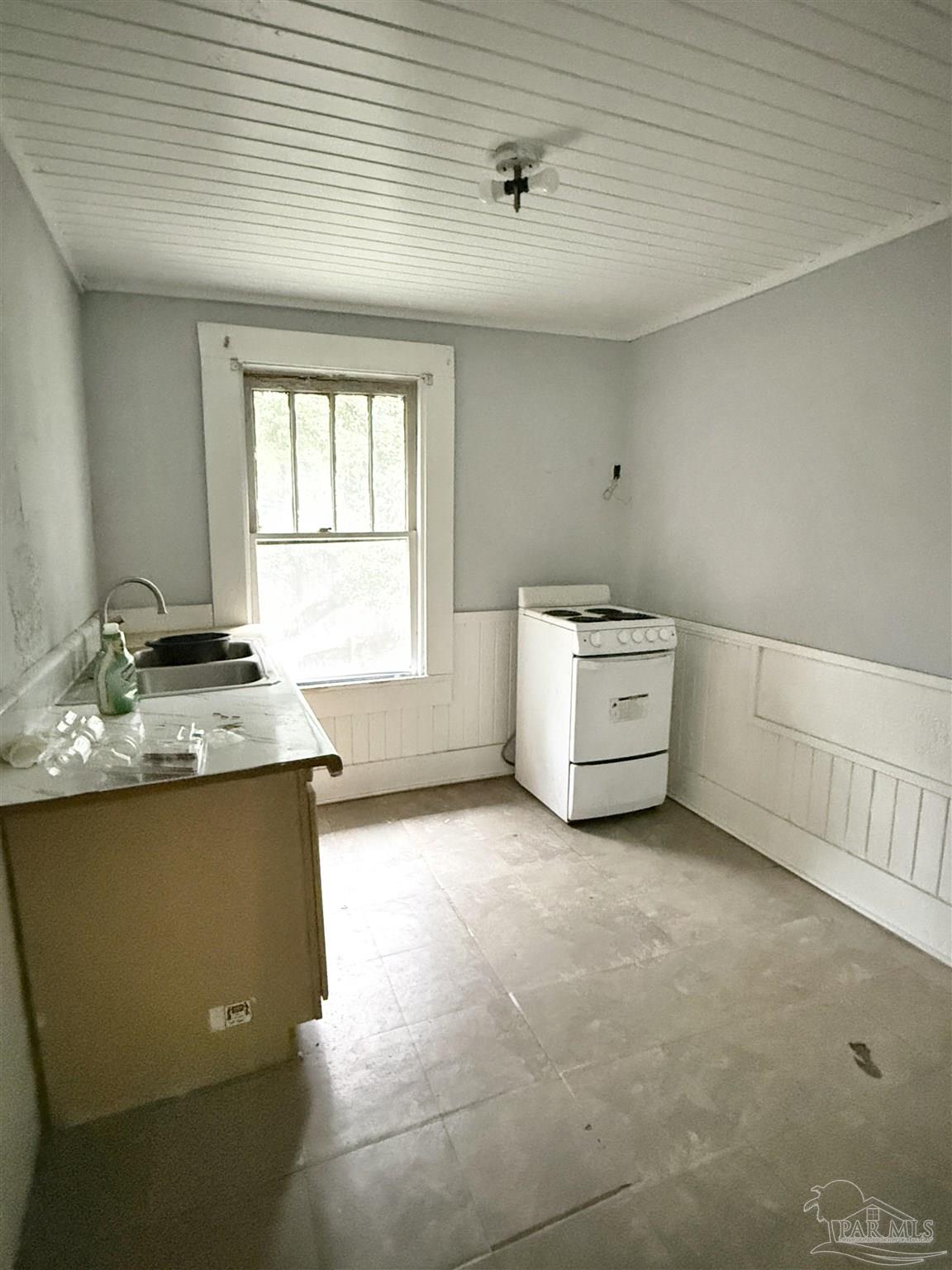 204 N E Street Pensacola FL 32502