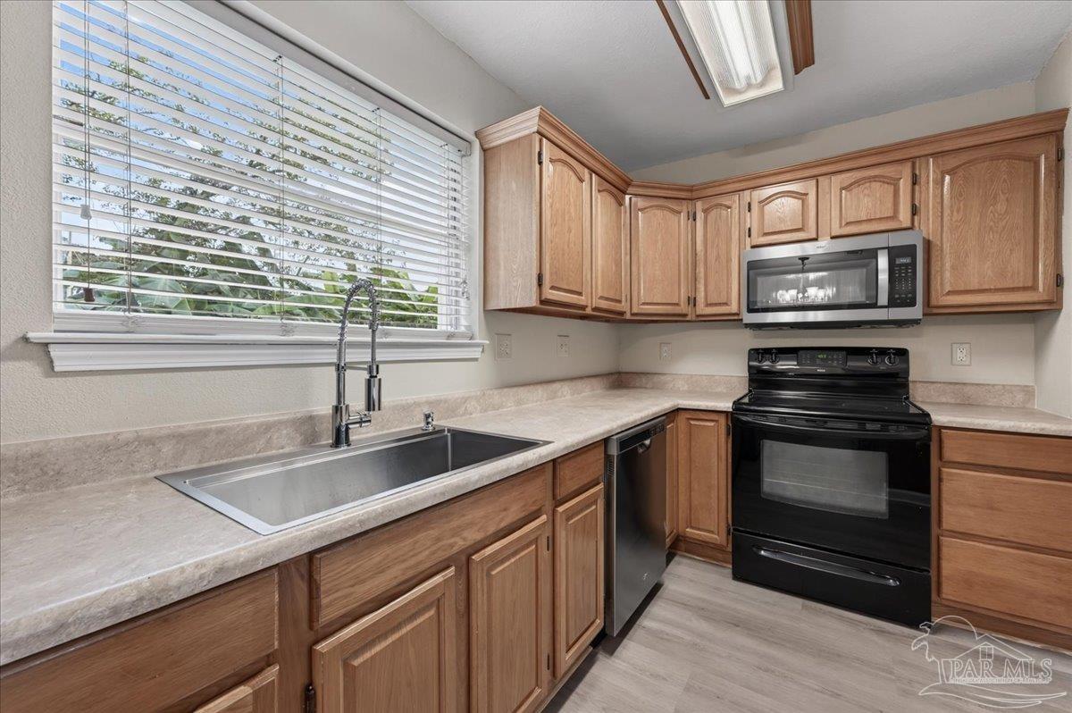 5 Benton Road Pensacola FL 32506
