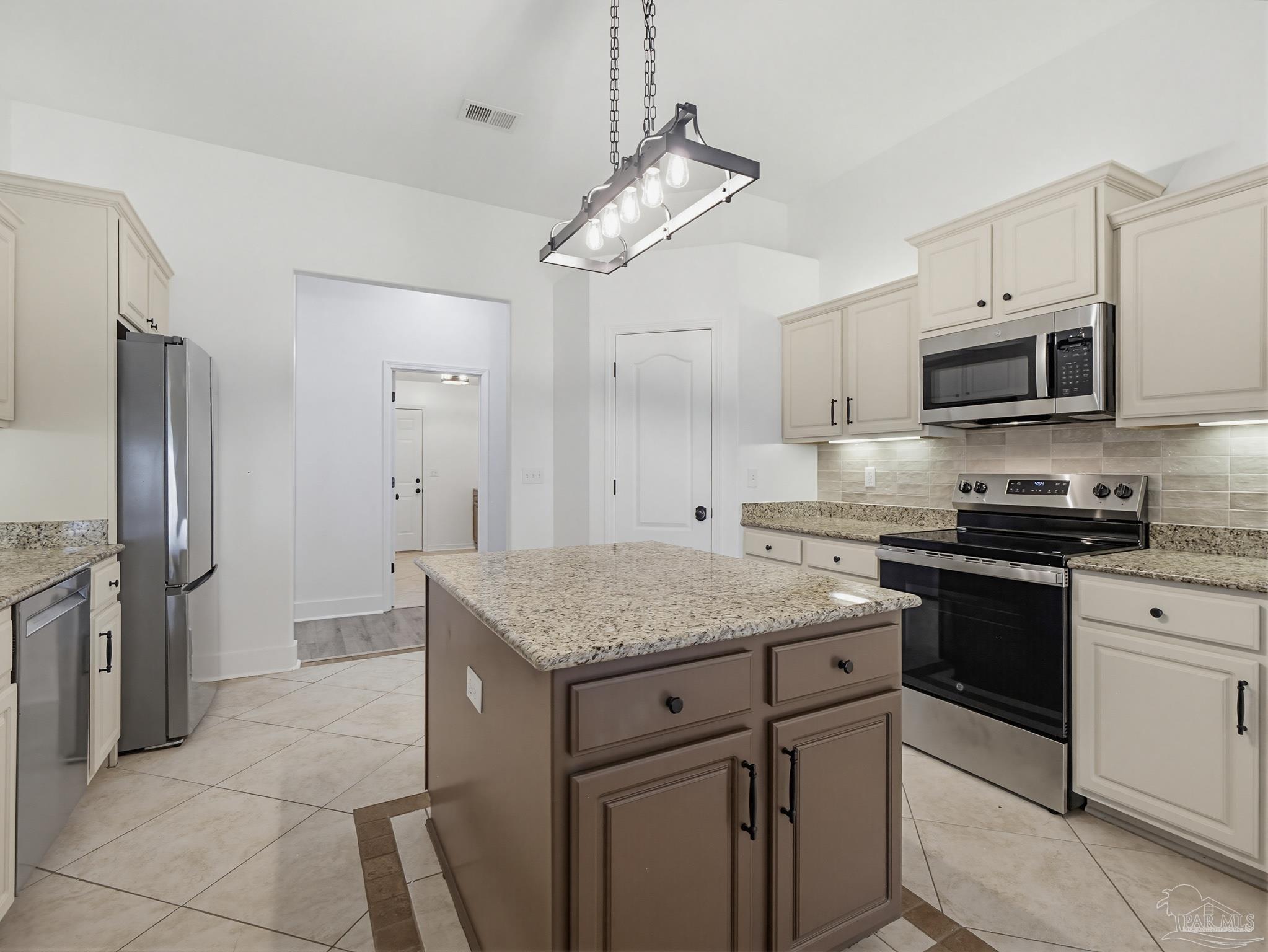 2430 Cove Road Navarre FL 32566