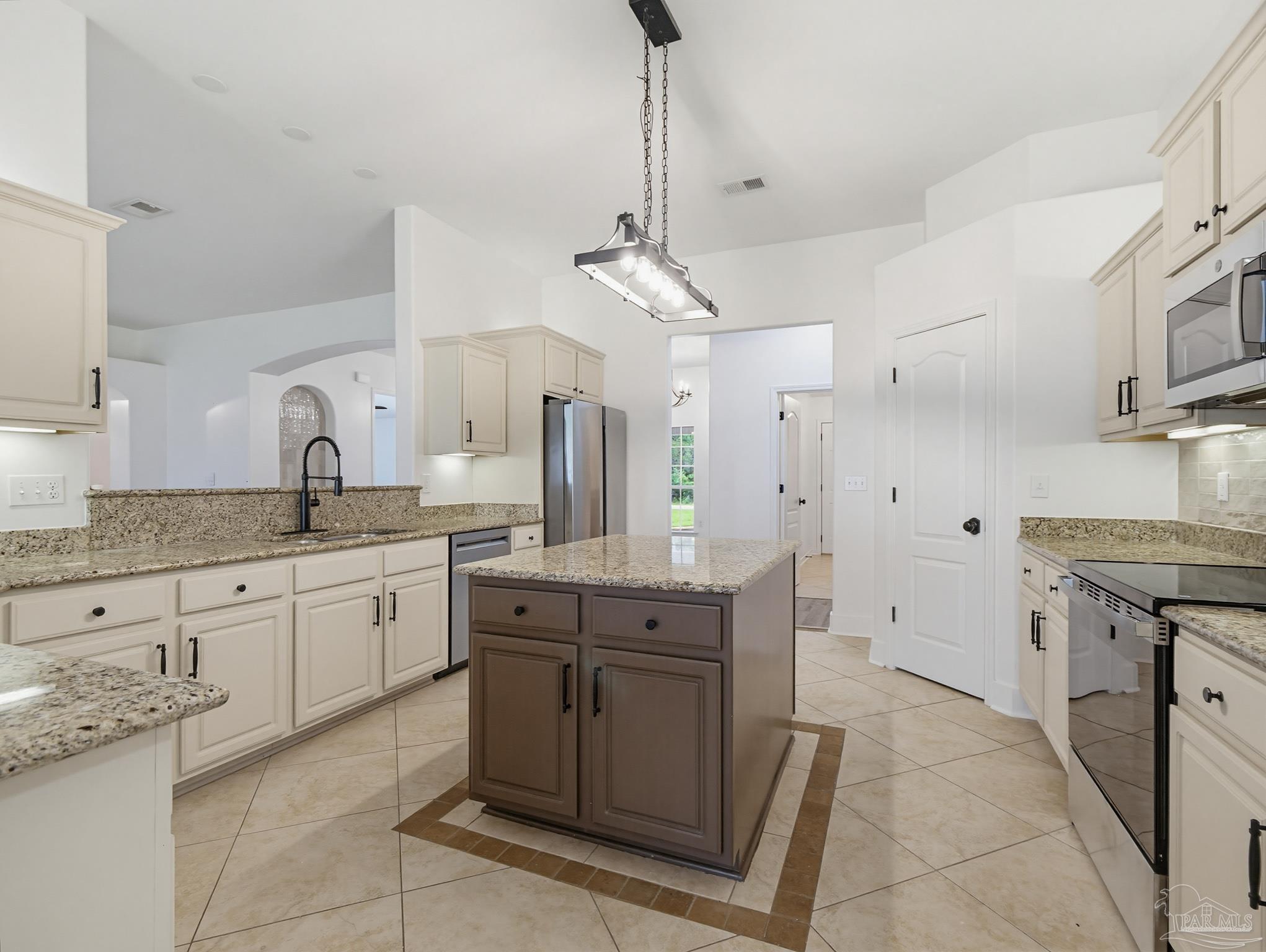 2430 Cove Road Navarre FL 32566