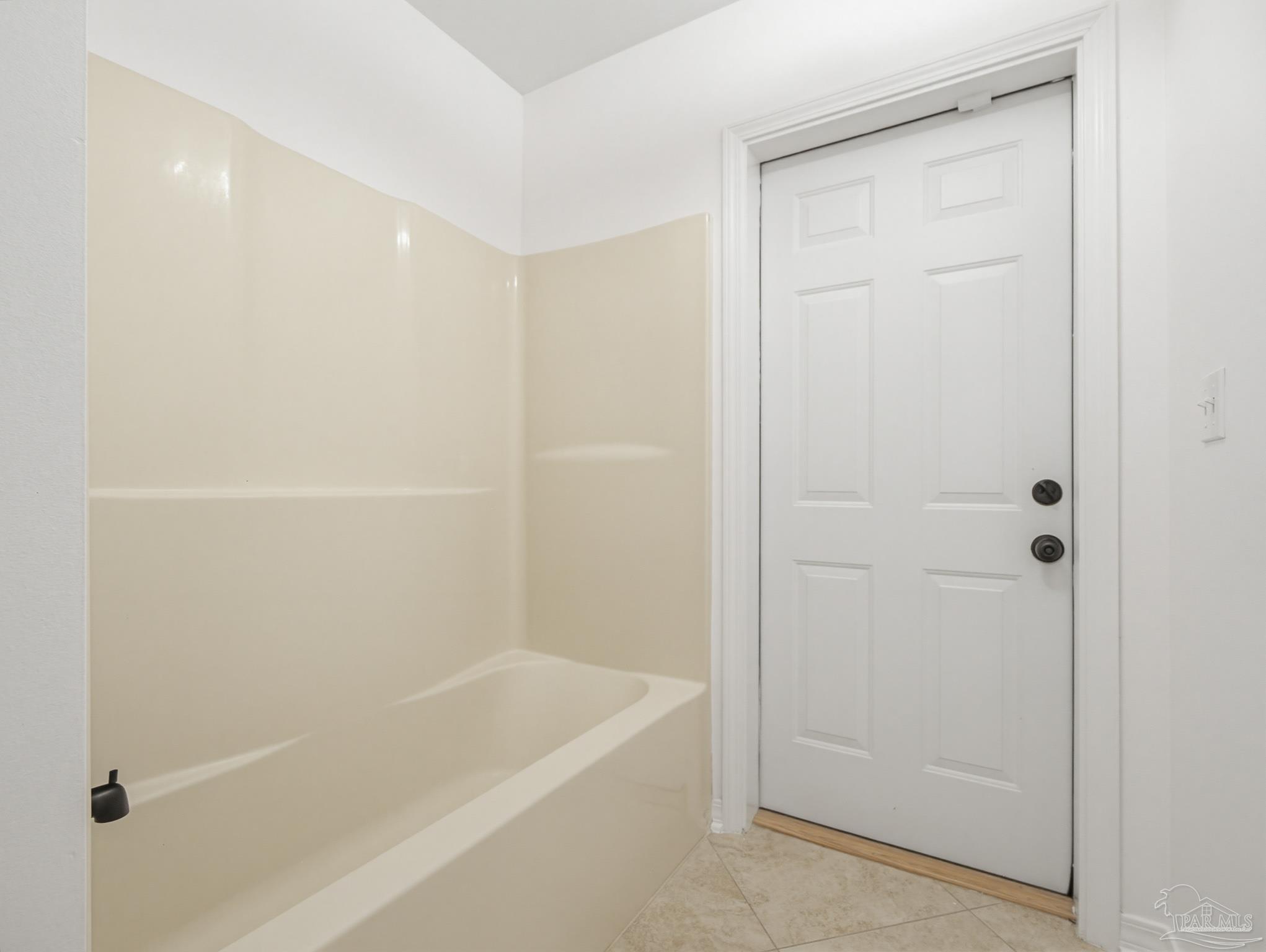 2430 Cove Road Navarre FL 32566