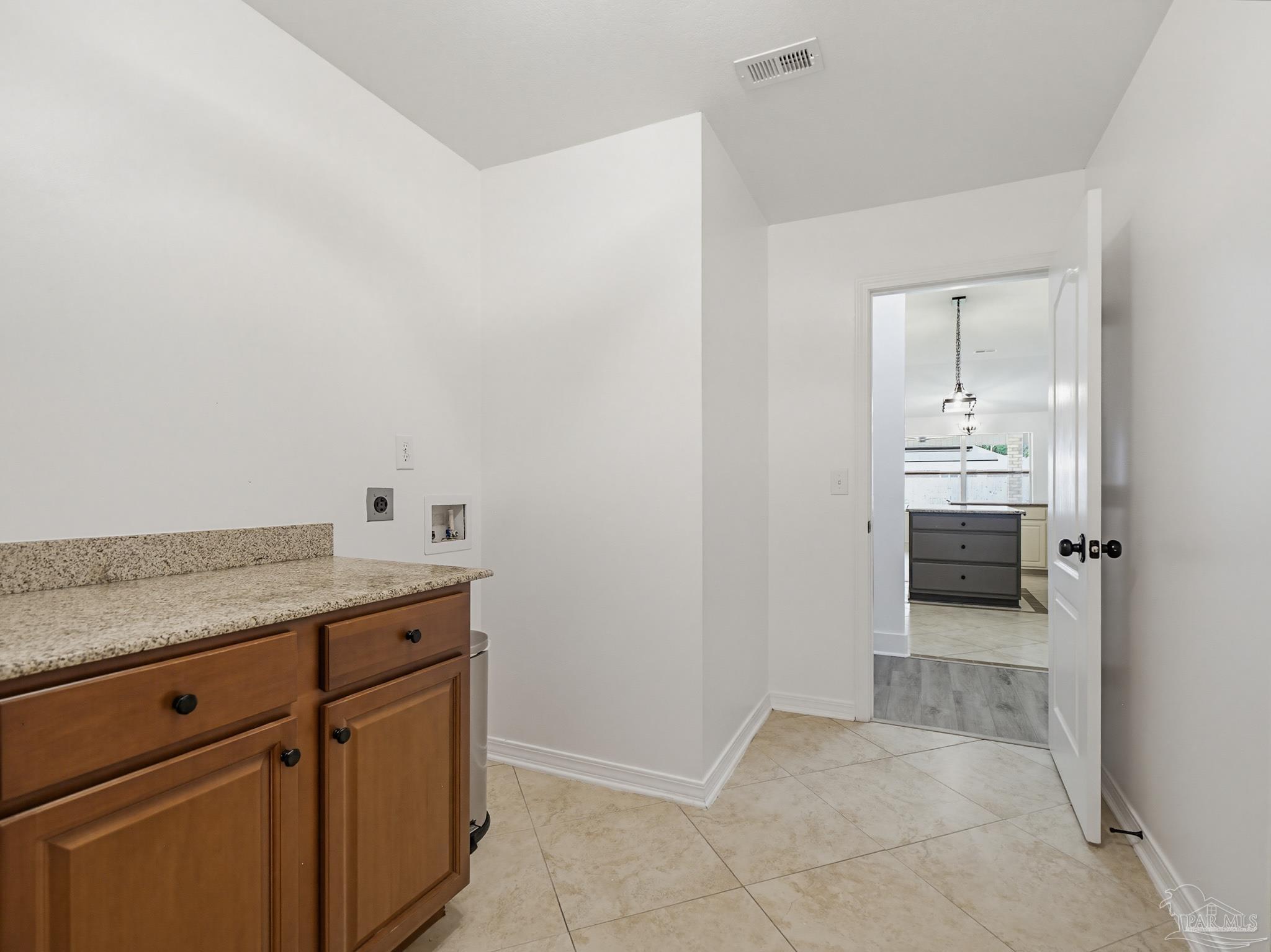 2430 Cove Road Navarre FL 32566