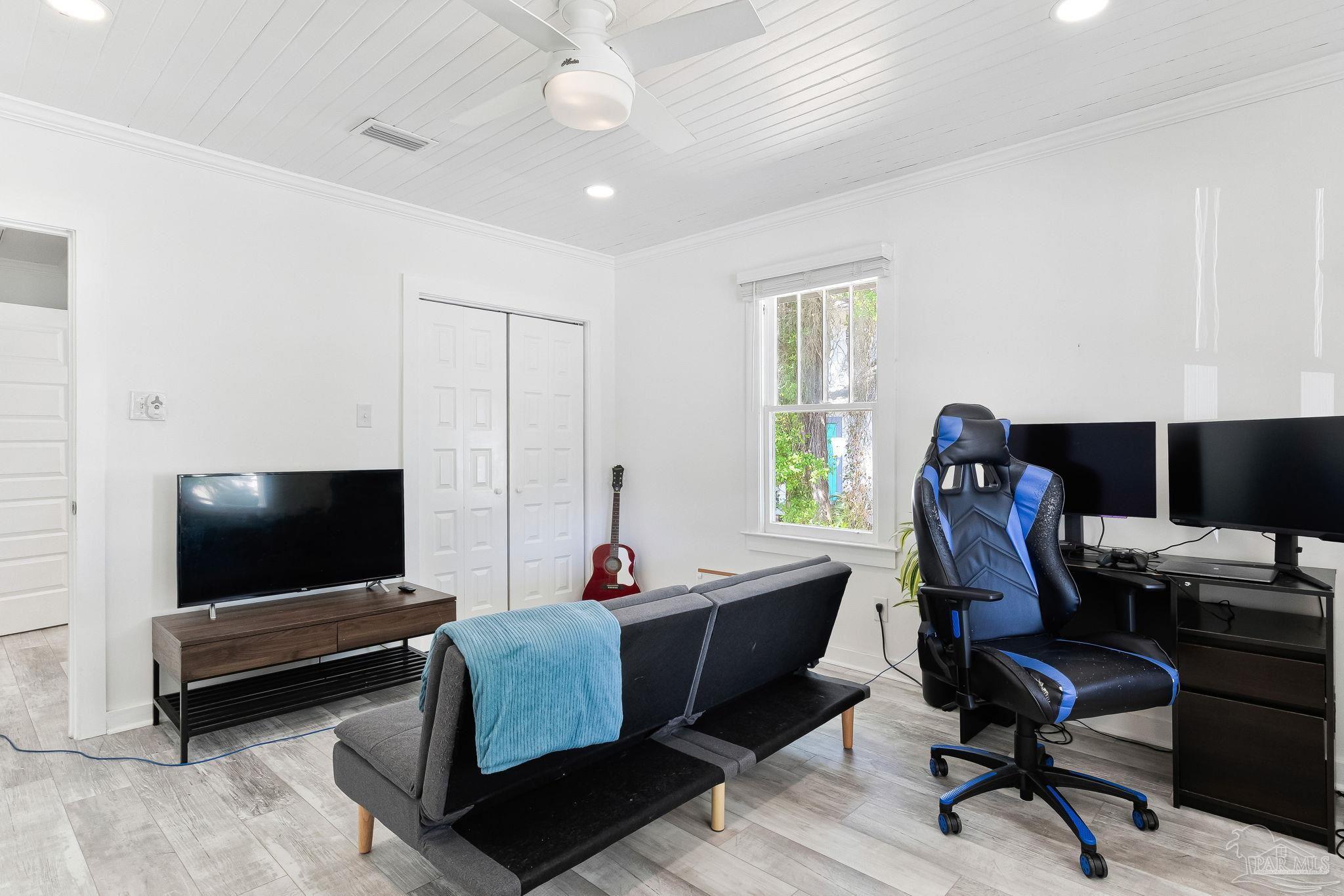 1818 W Government Street Pensacola FL 32502