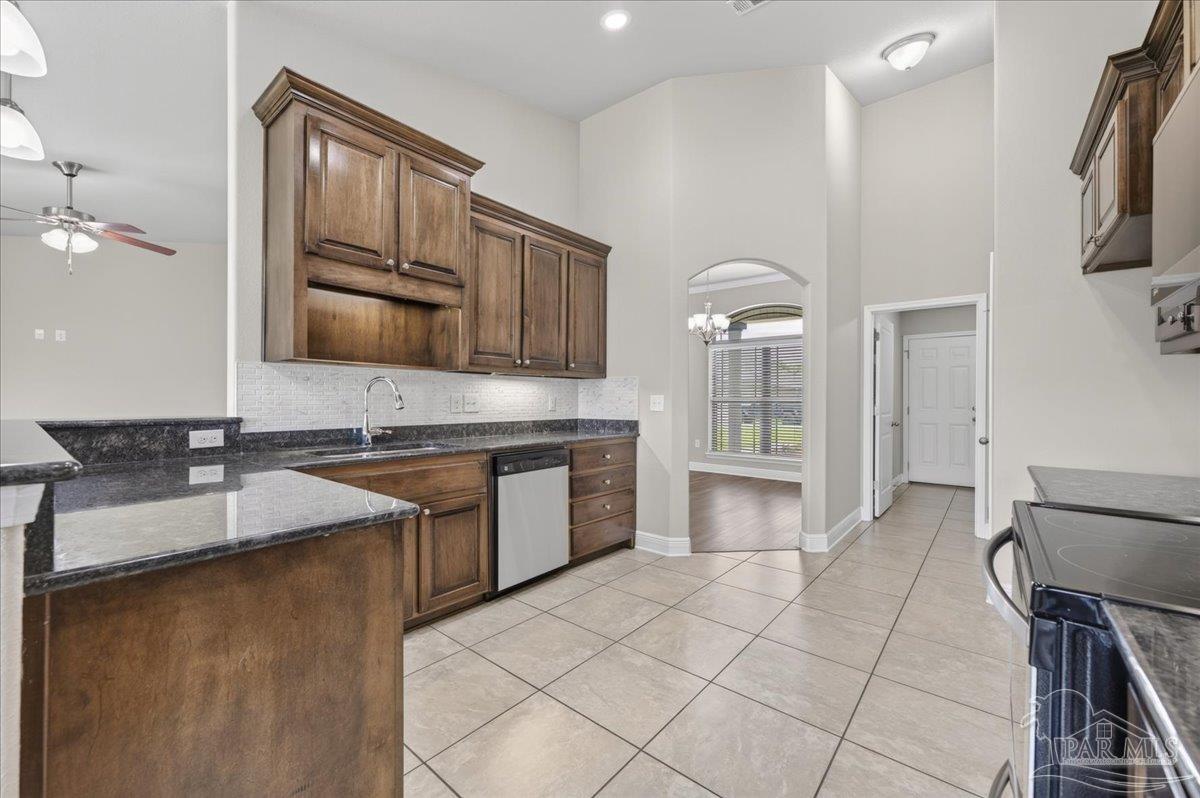 6072 Winchester Circle Milton FL 32570