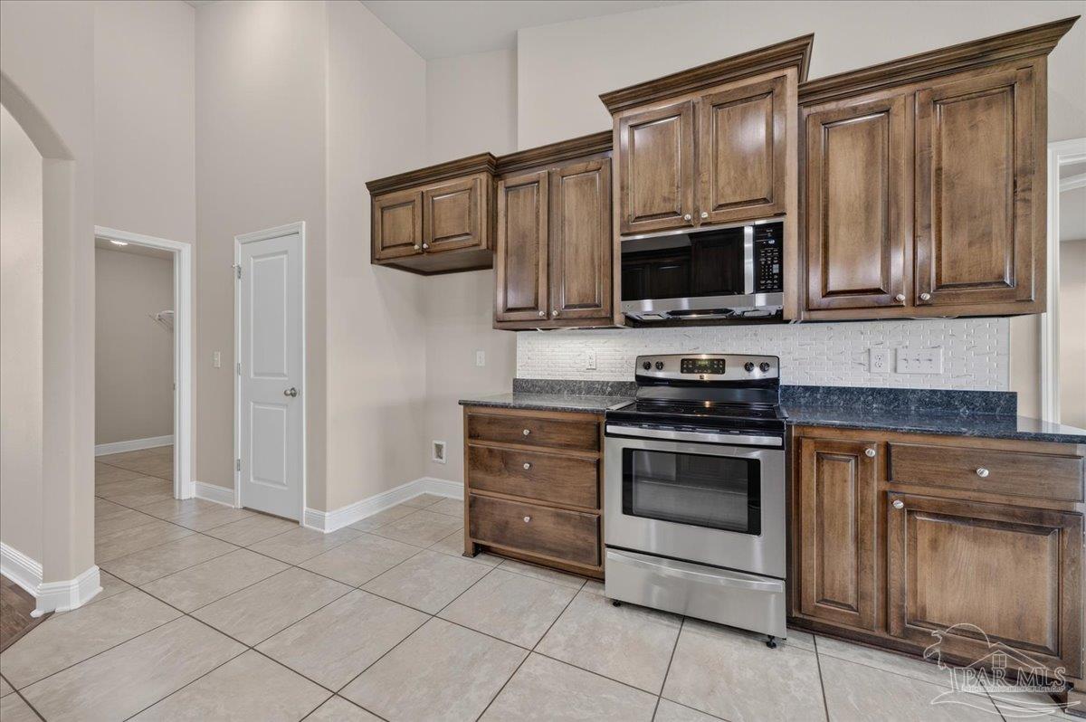 6072 Winchester Circle Milton FL 32570