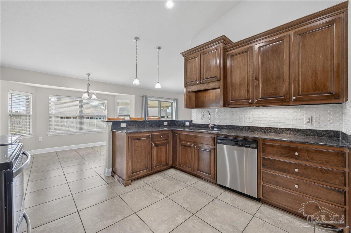 6072 Winchester Circle Milton FL 32570