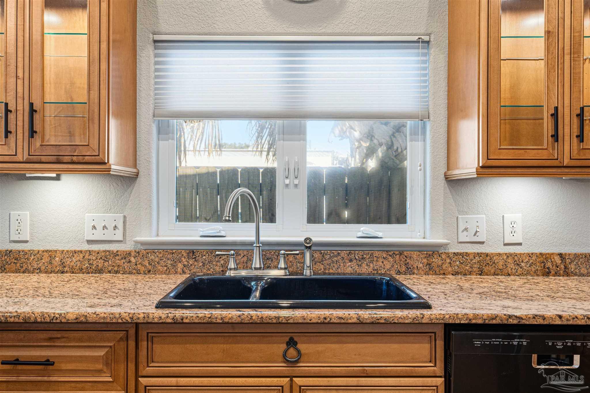 1207 E Hatton Street Pensacola FL 32503