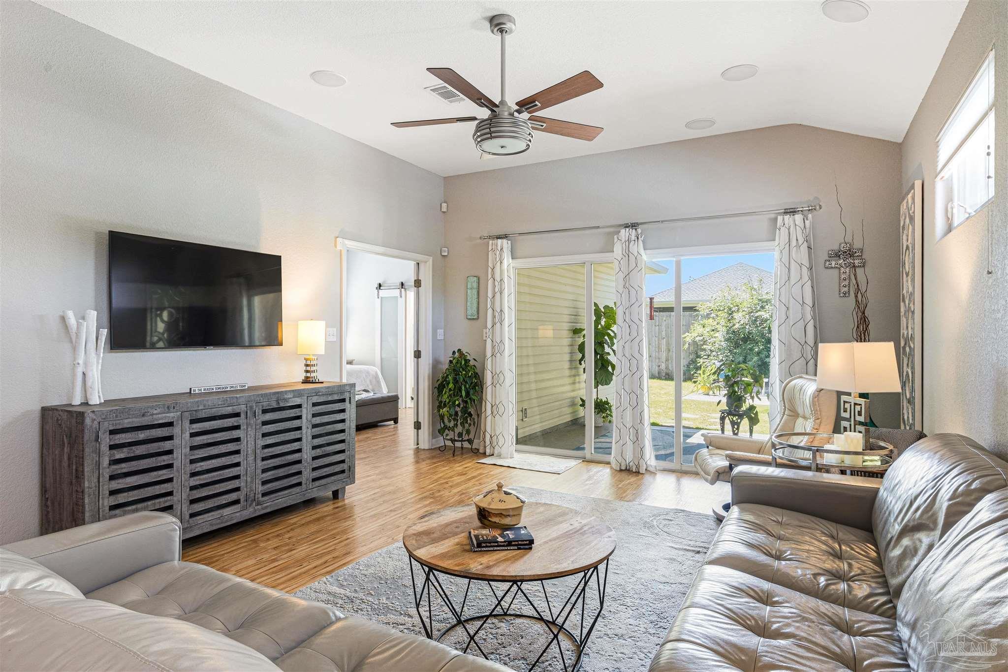 1207 E Hatton Street Pensacola FL 32503