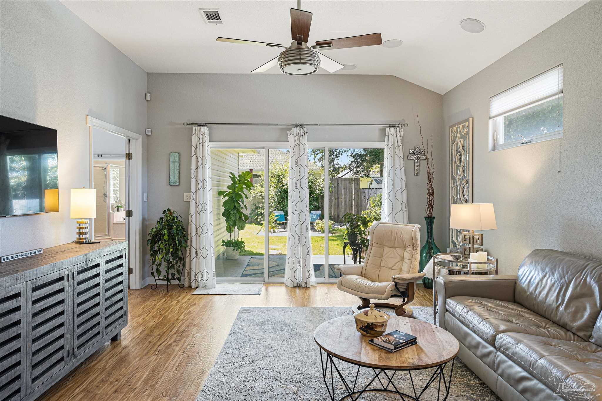 1207 E Hatton Street Pensacola FL 32503