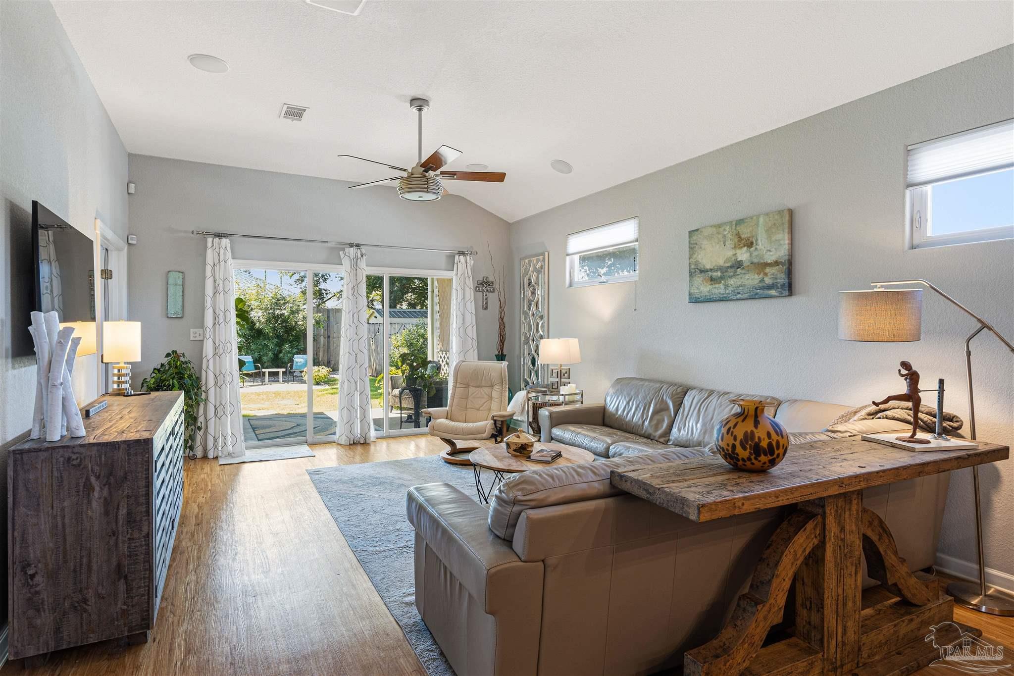 1207 E Hatton Street Pensacola FL 32503