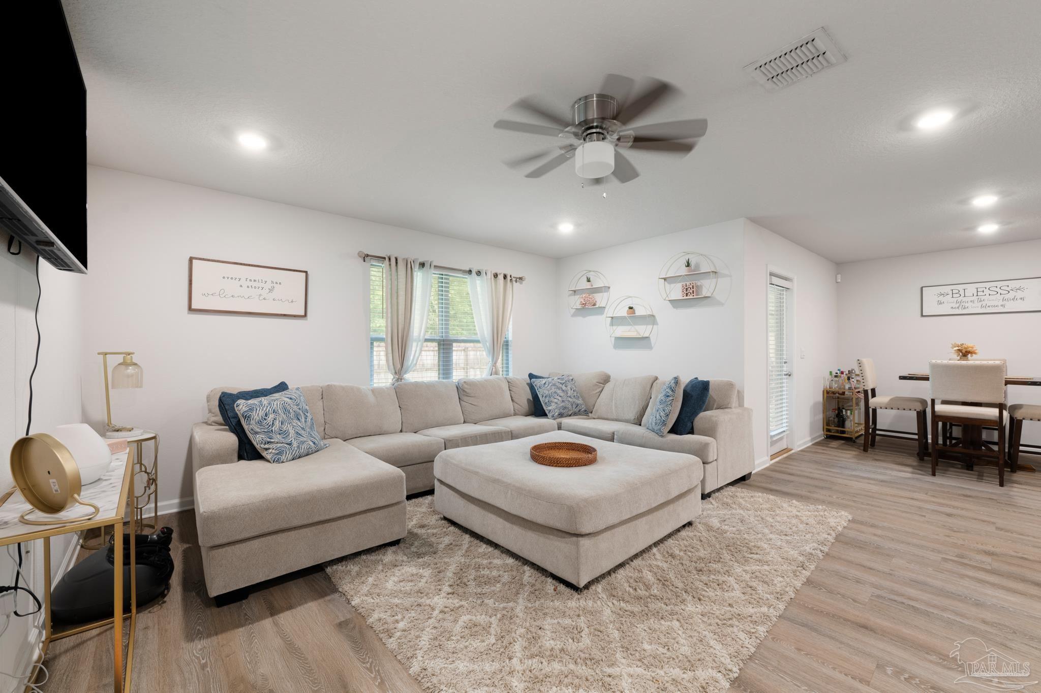 6328 Burrow Lane Pensacola FL 32526